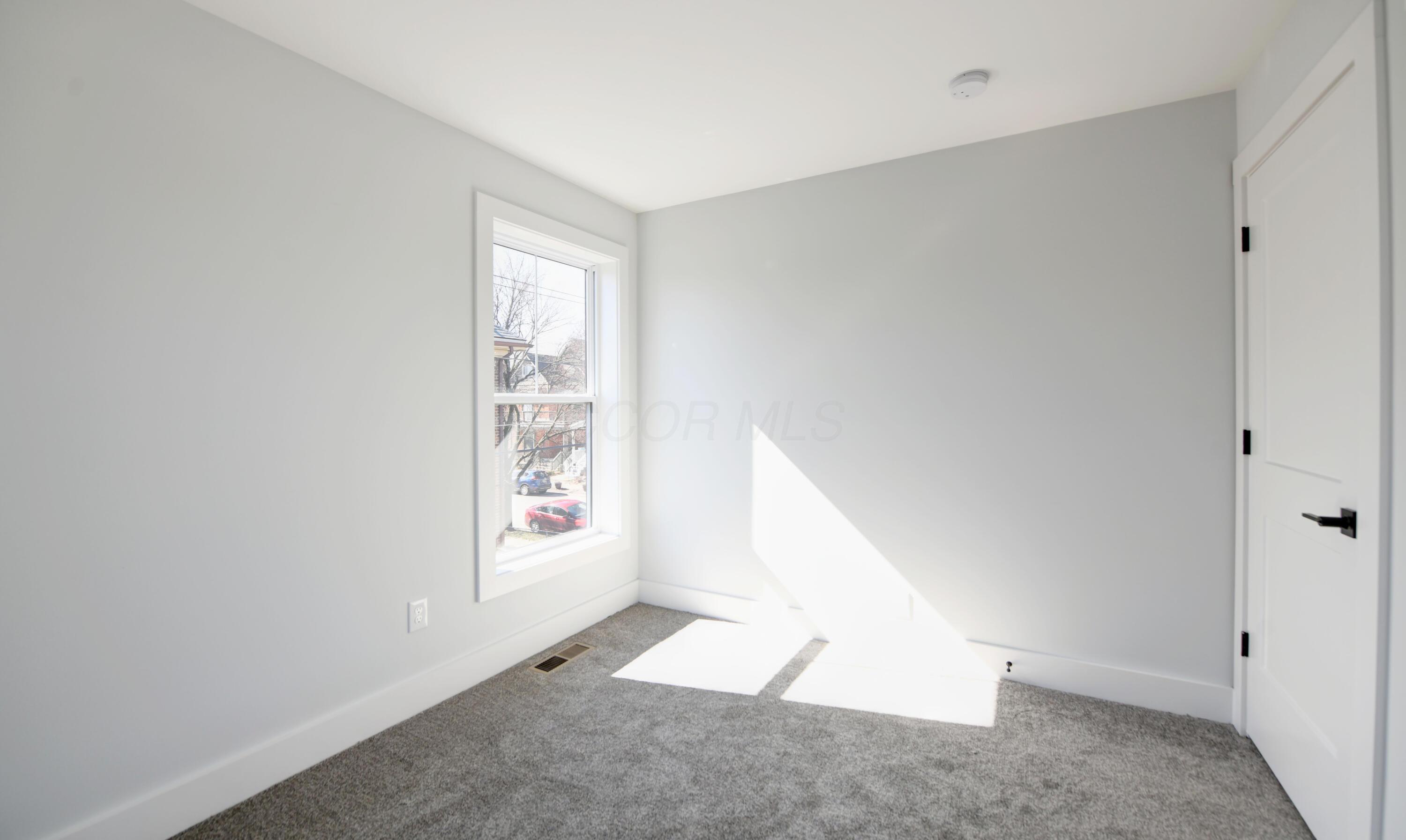 166 Miami Avenue, 168