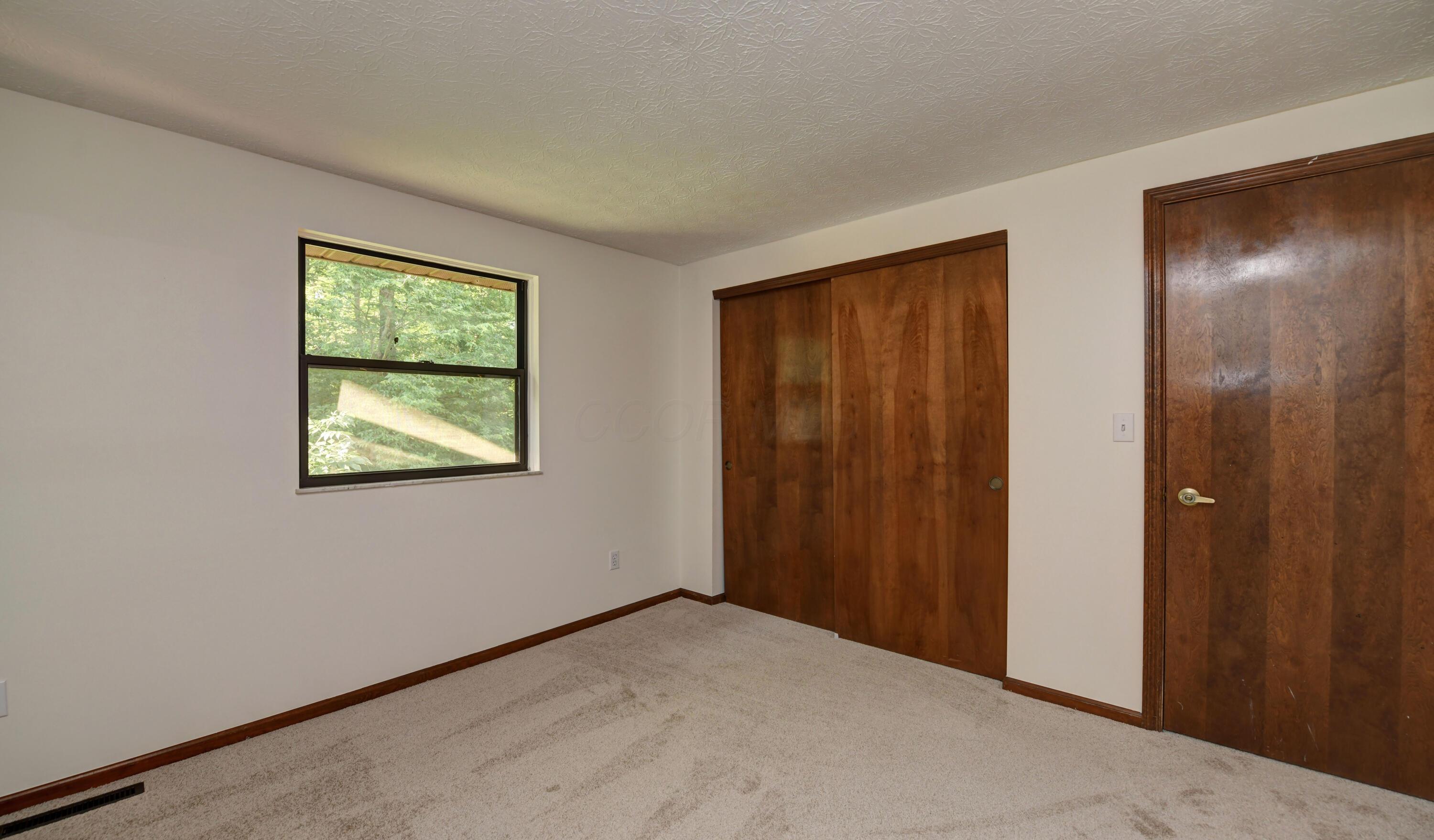 10010 Oxford Drive