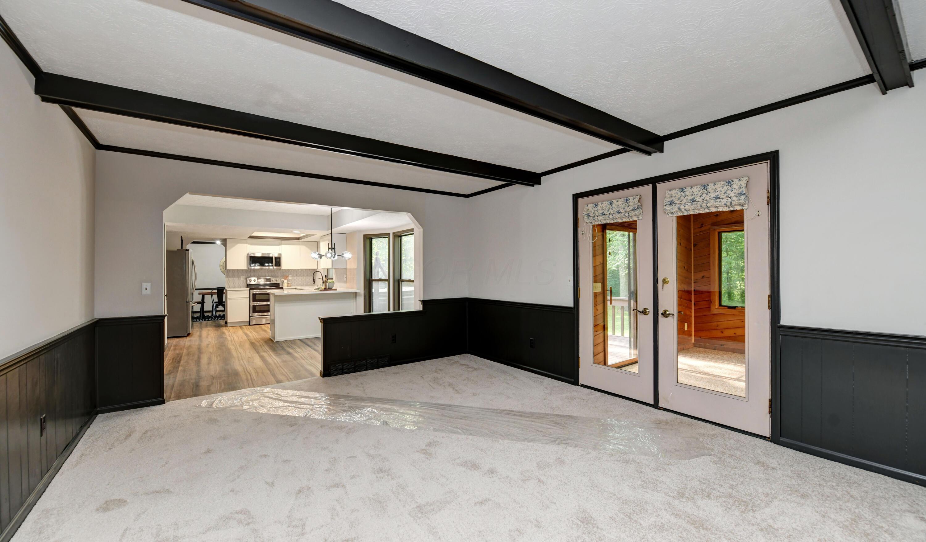 10010 Oxford Drive