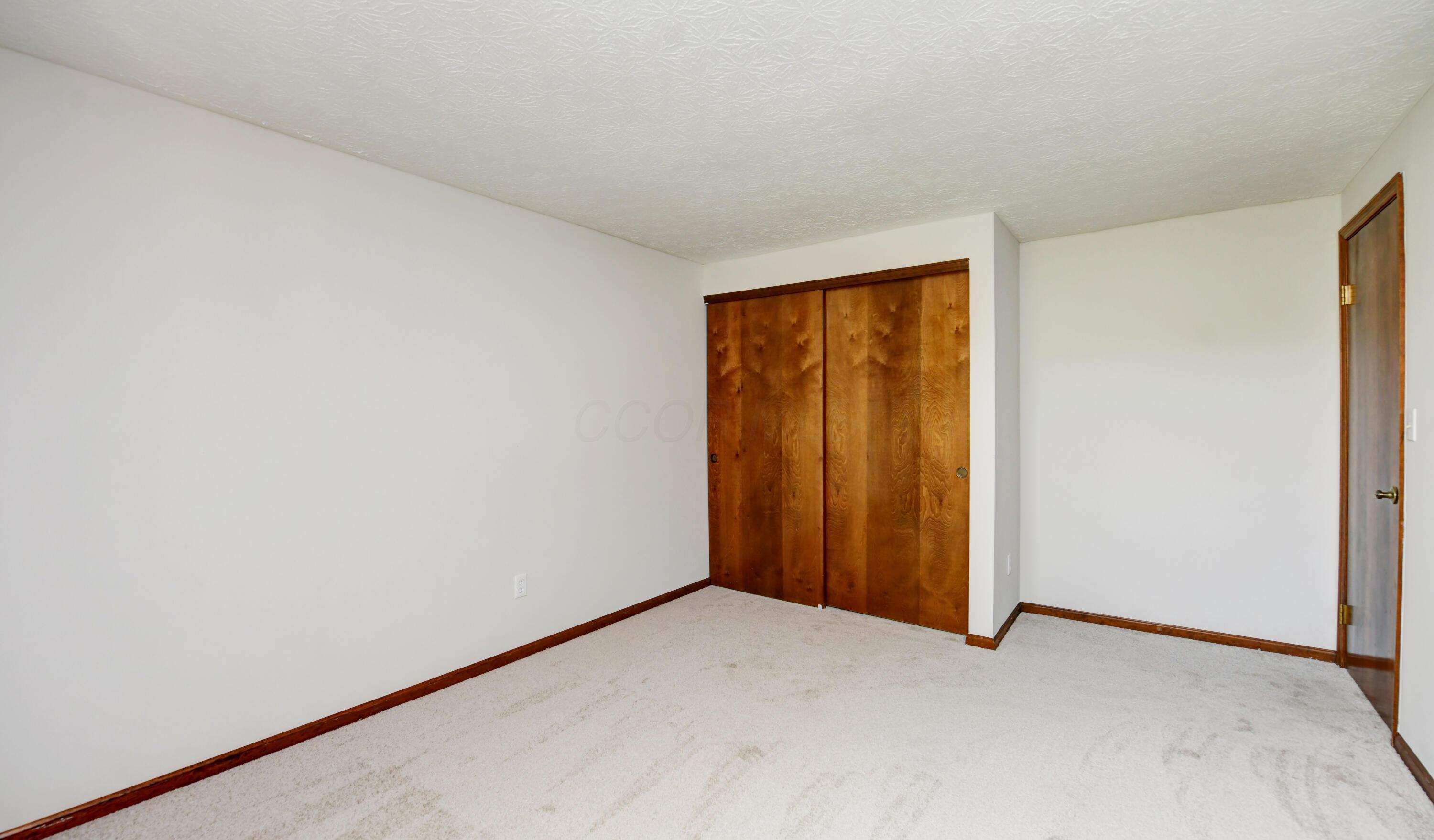 10010 Oxford Drive
