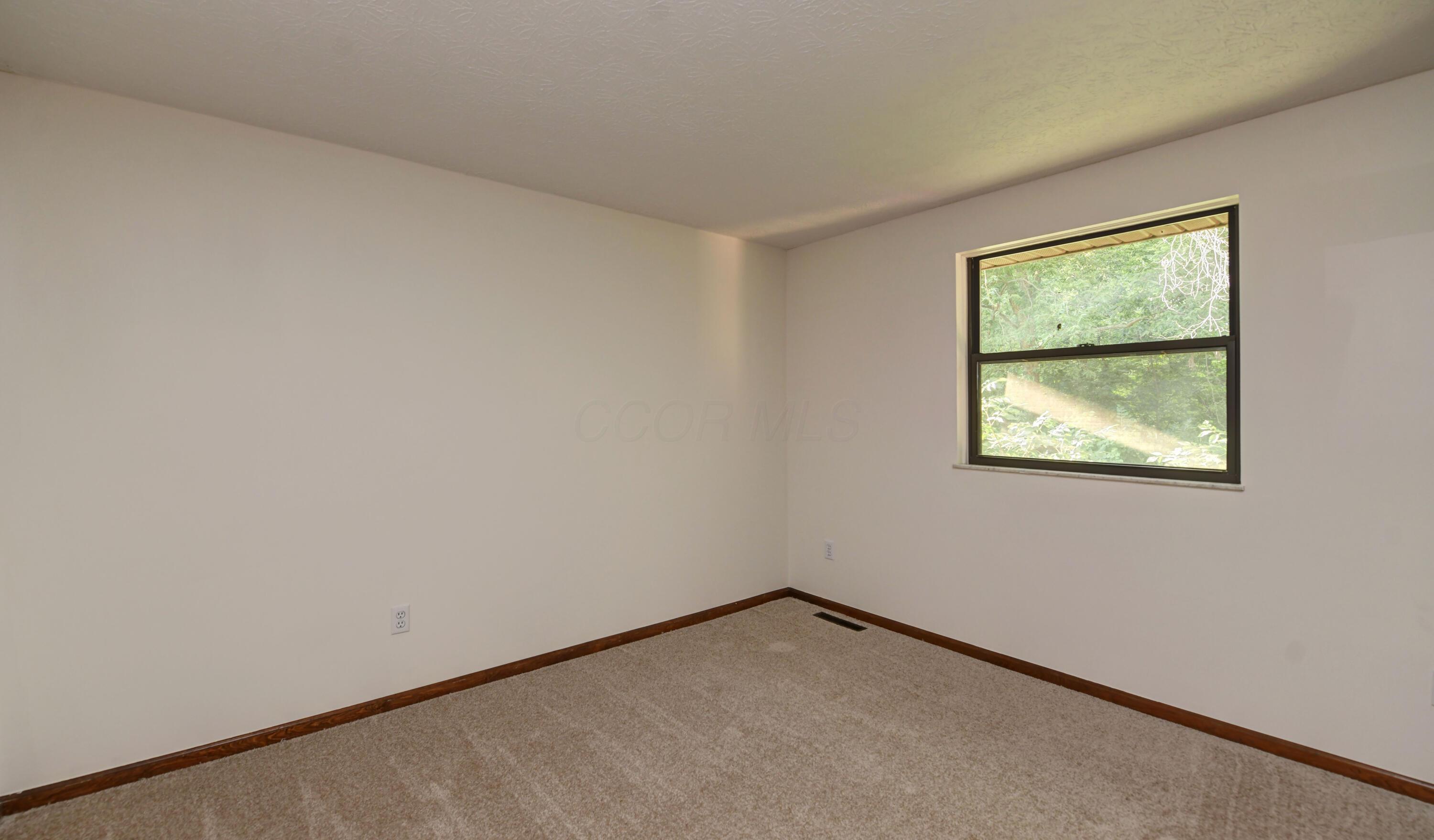 10010 Oxford Drive