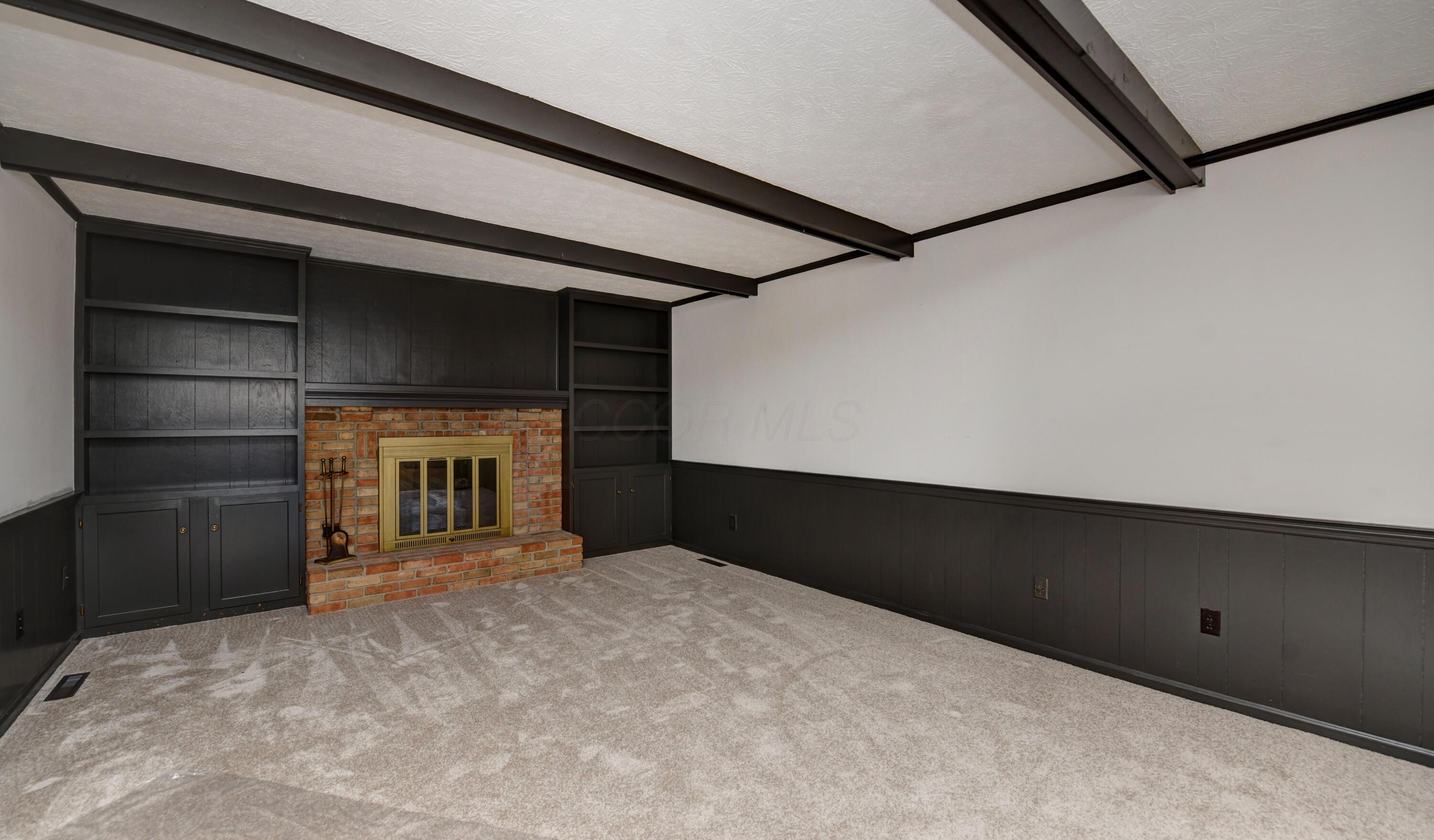 10010 Oxford Drive