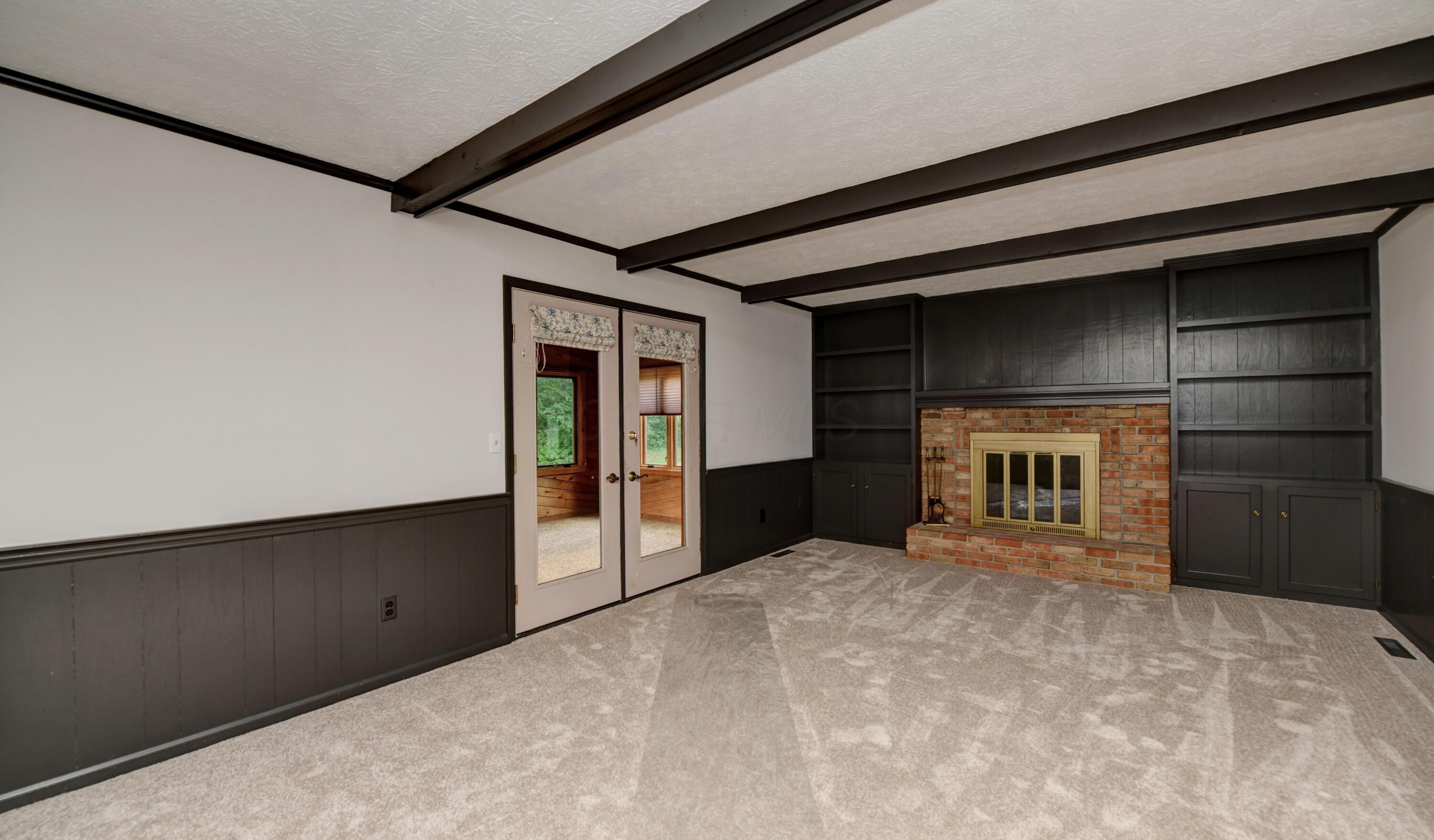 10010 Oxford Drive