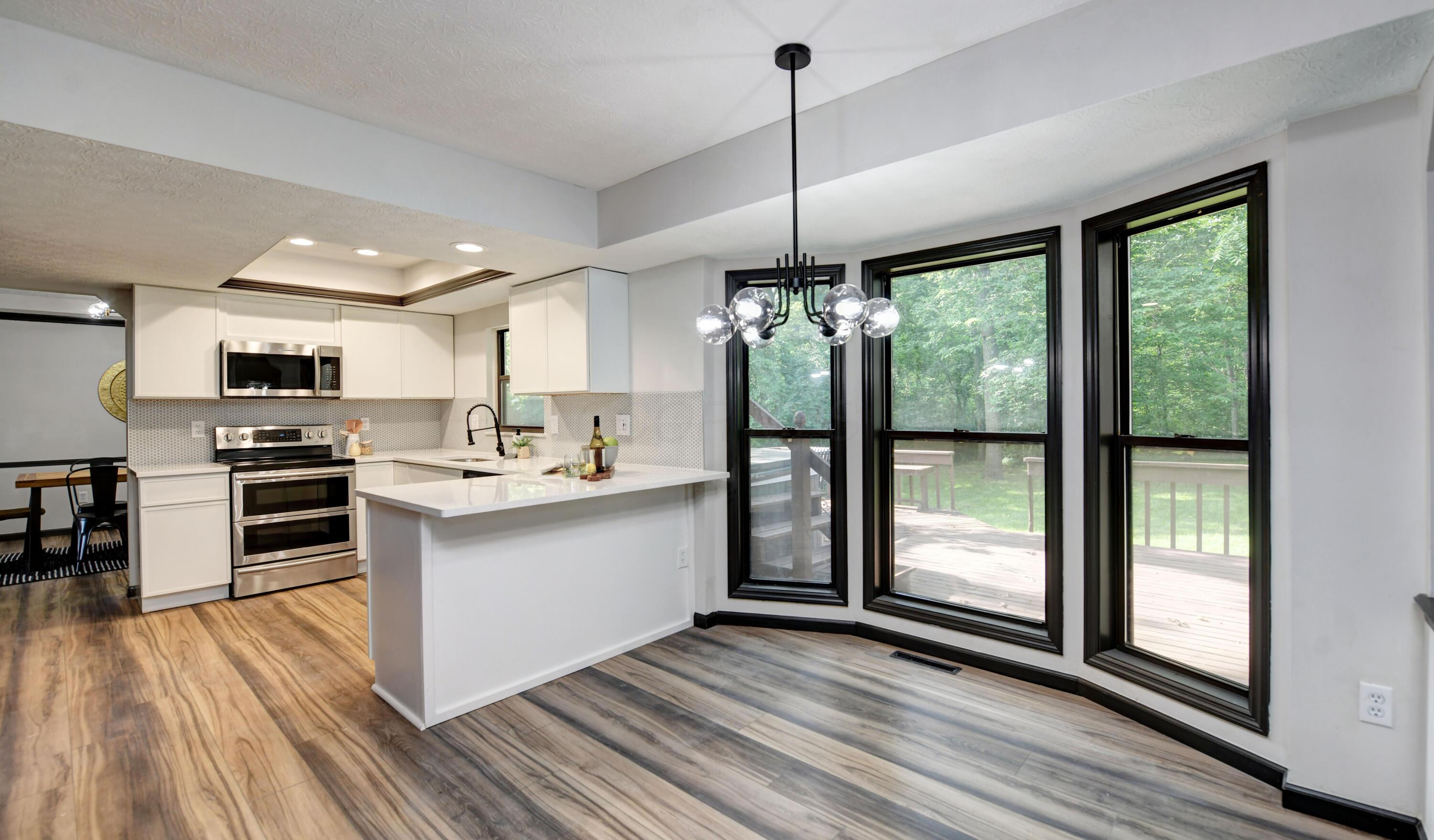 10010 Oxford Drive