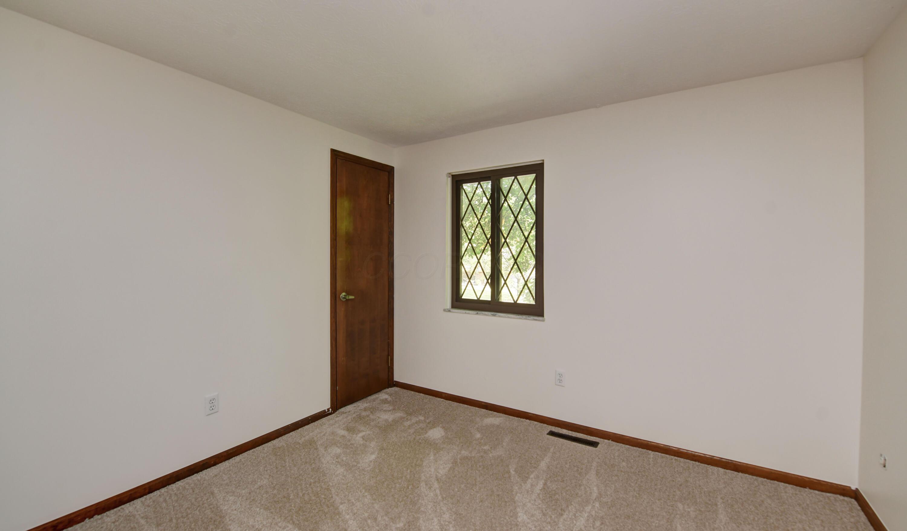 10010 Oxford Drive