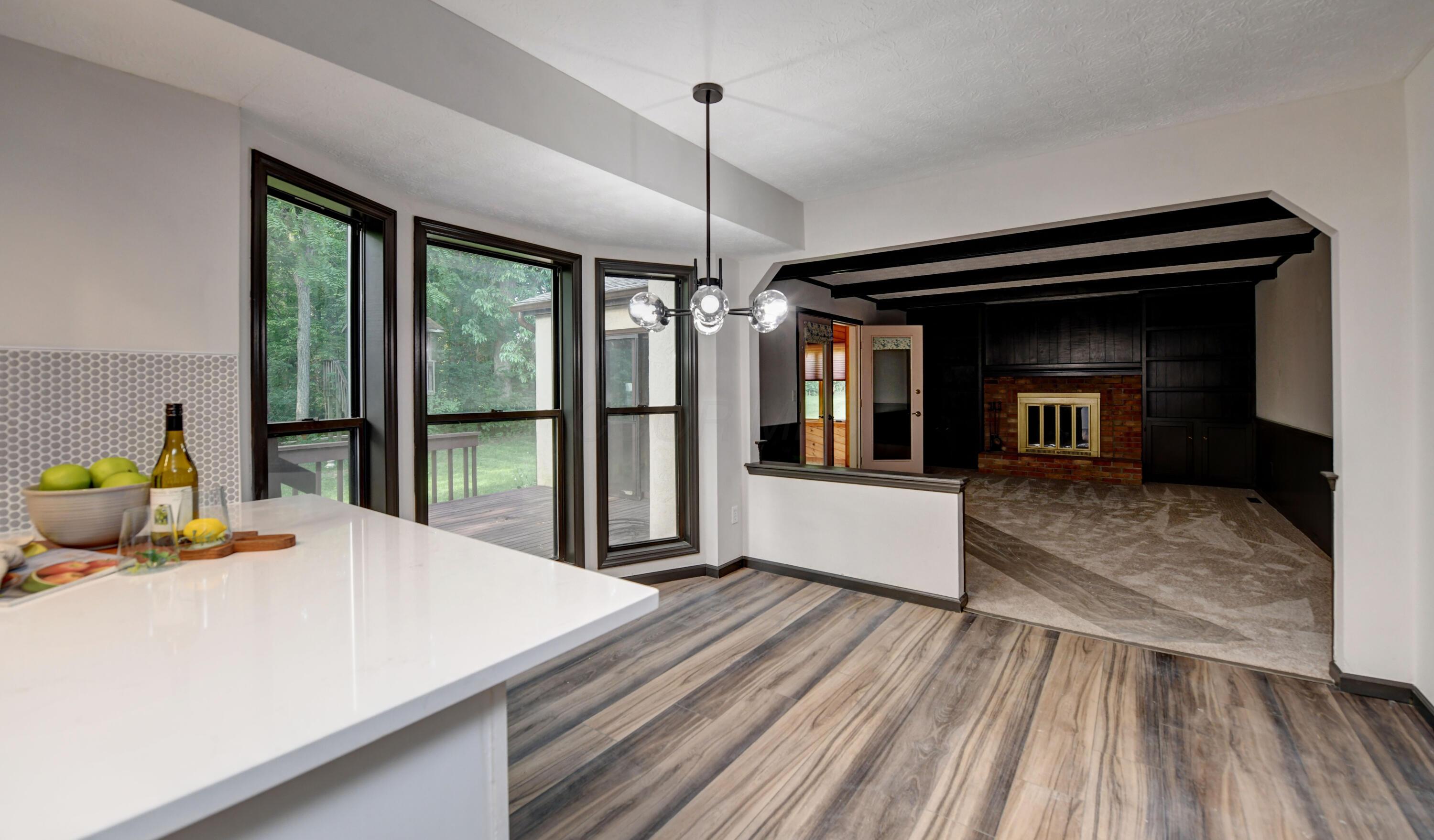 10010 Oxford Drive