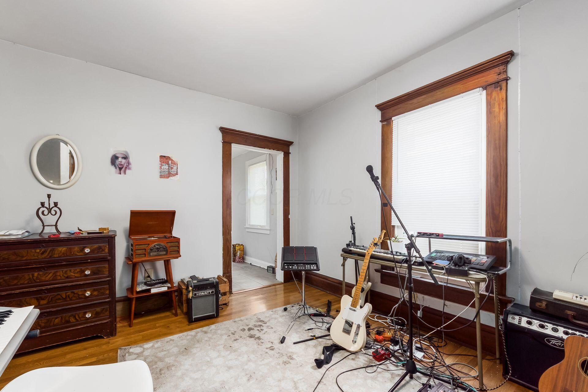 112 W Tompkins Street