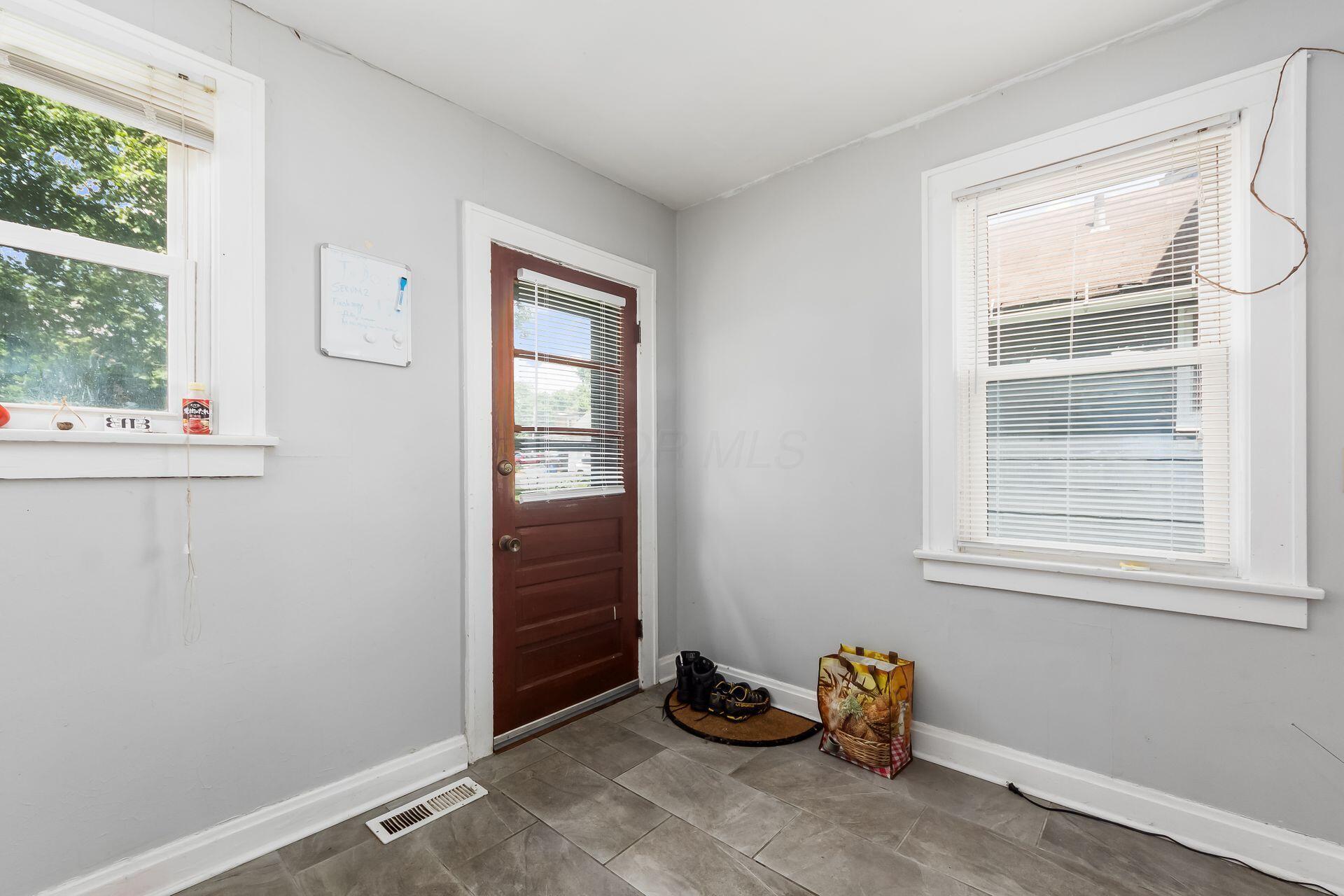 112 W Tompkins Street