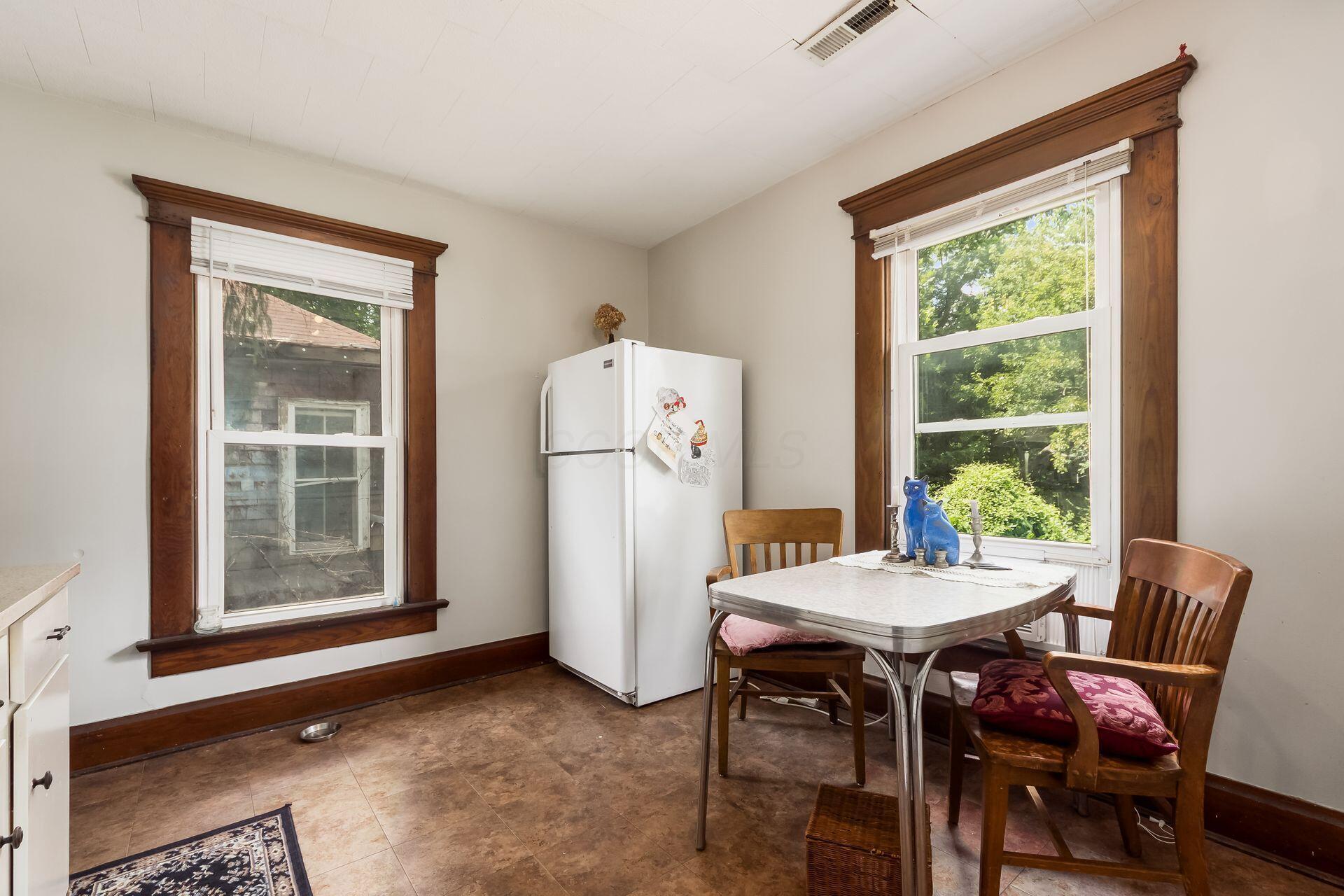 112 W Tompkins Street