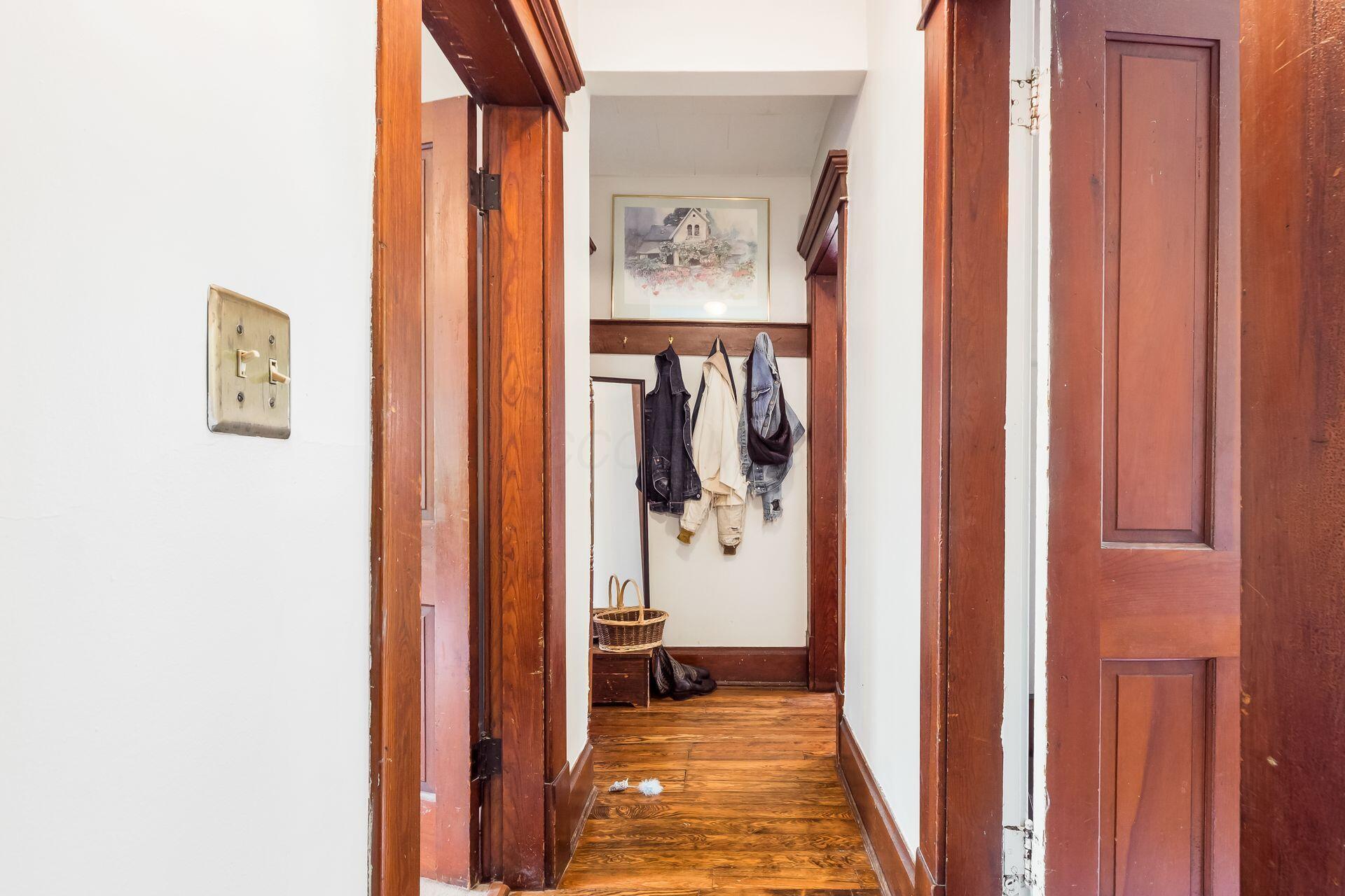 112 W Tompkins Street