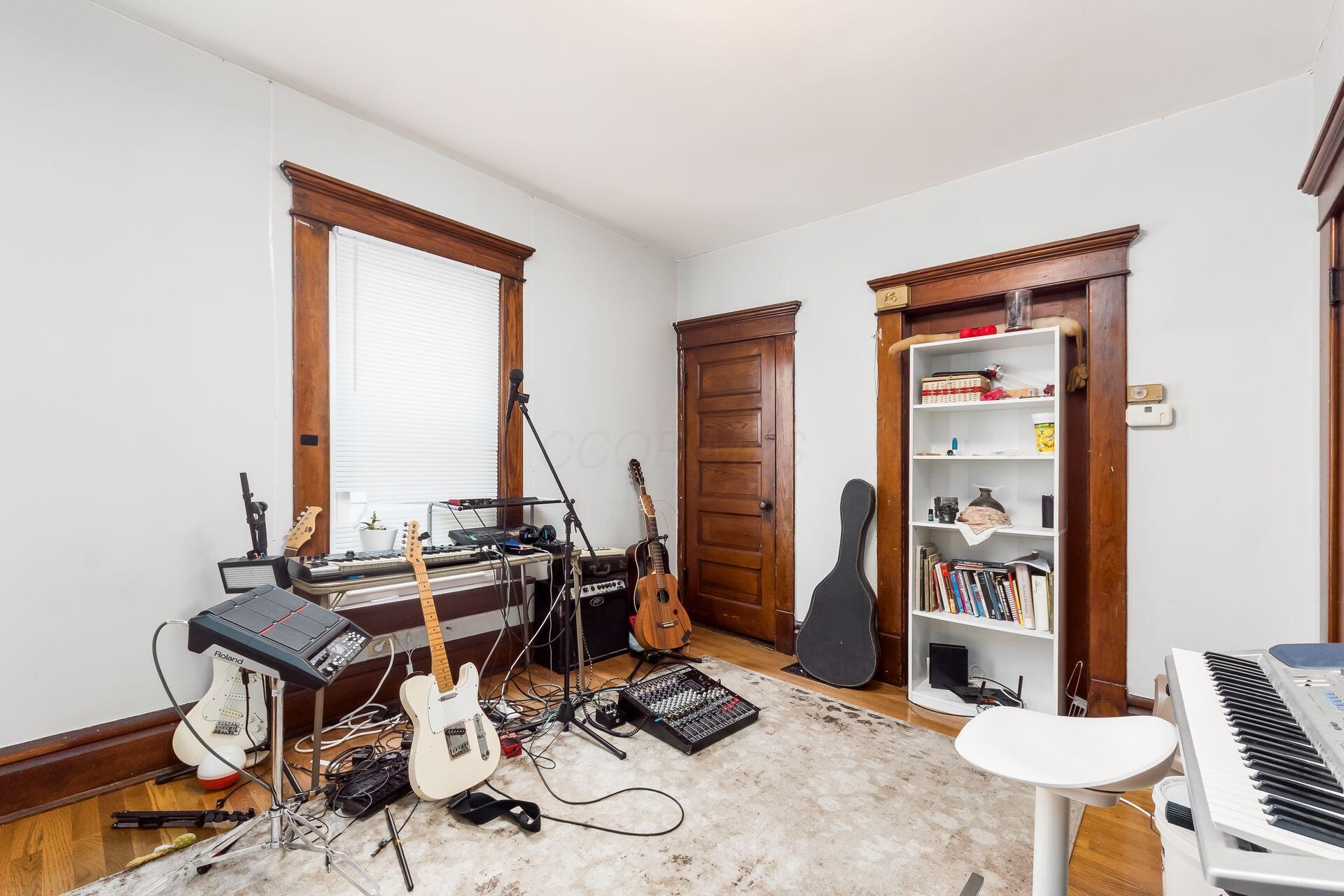 112 W Tompkins Street