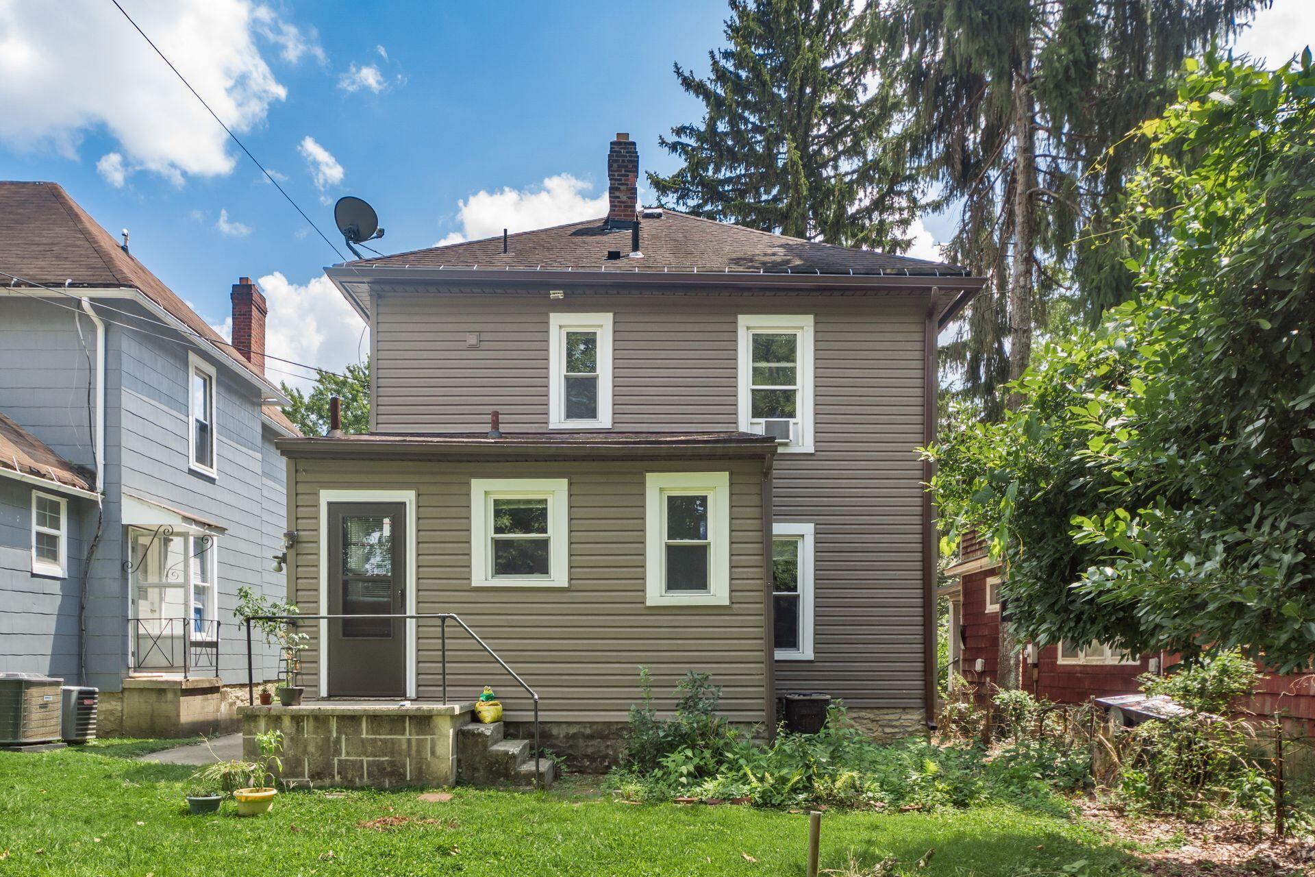 112 W Tompkins Street