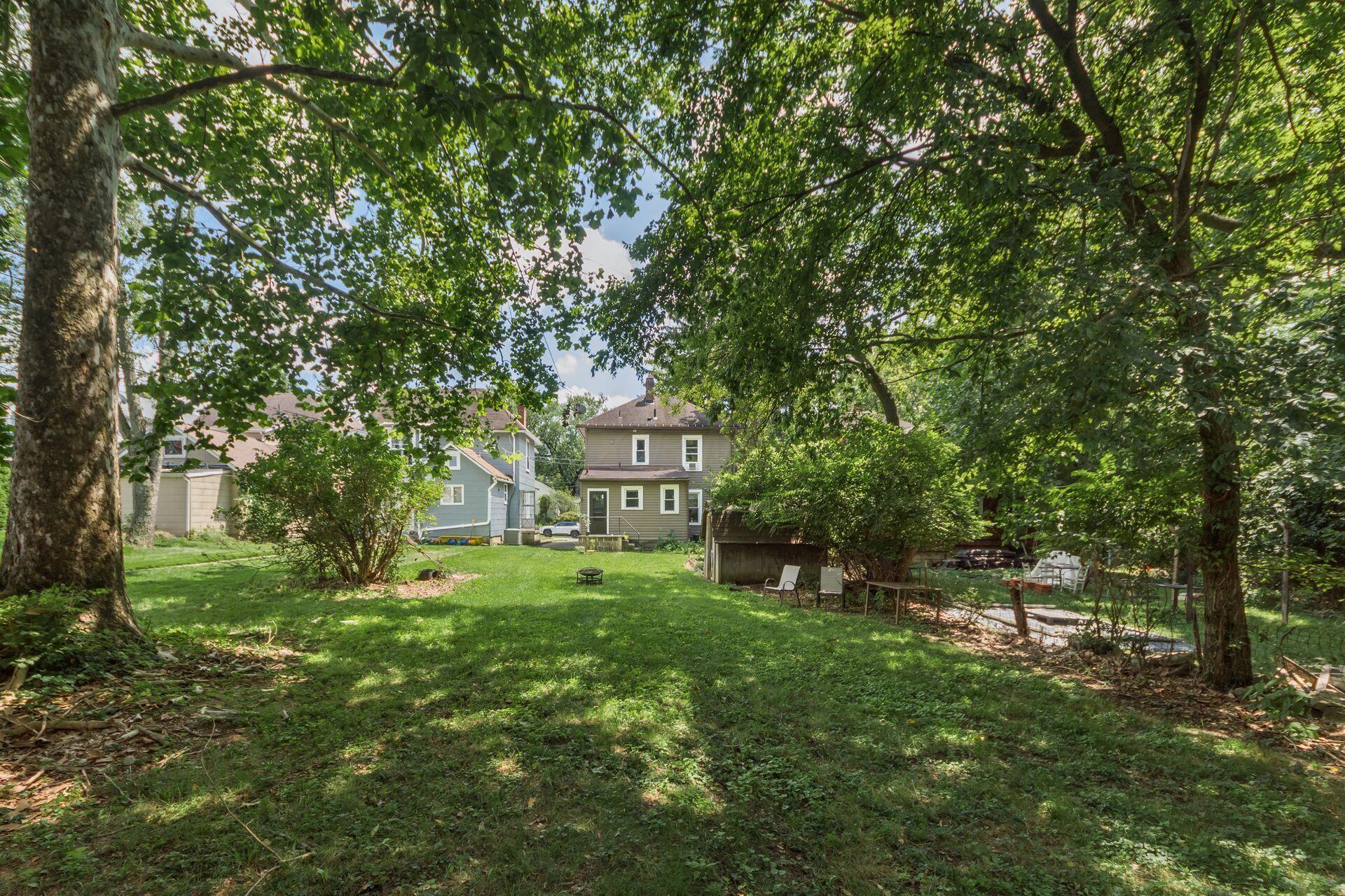 112 W Tompkins Street