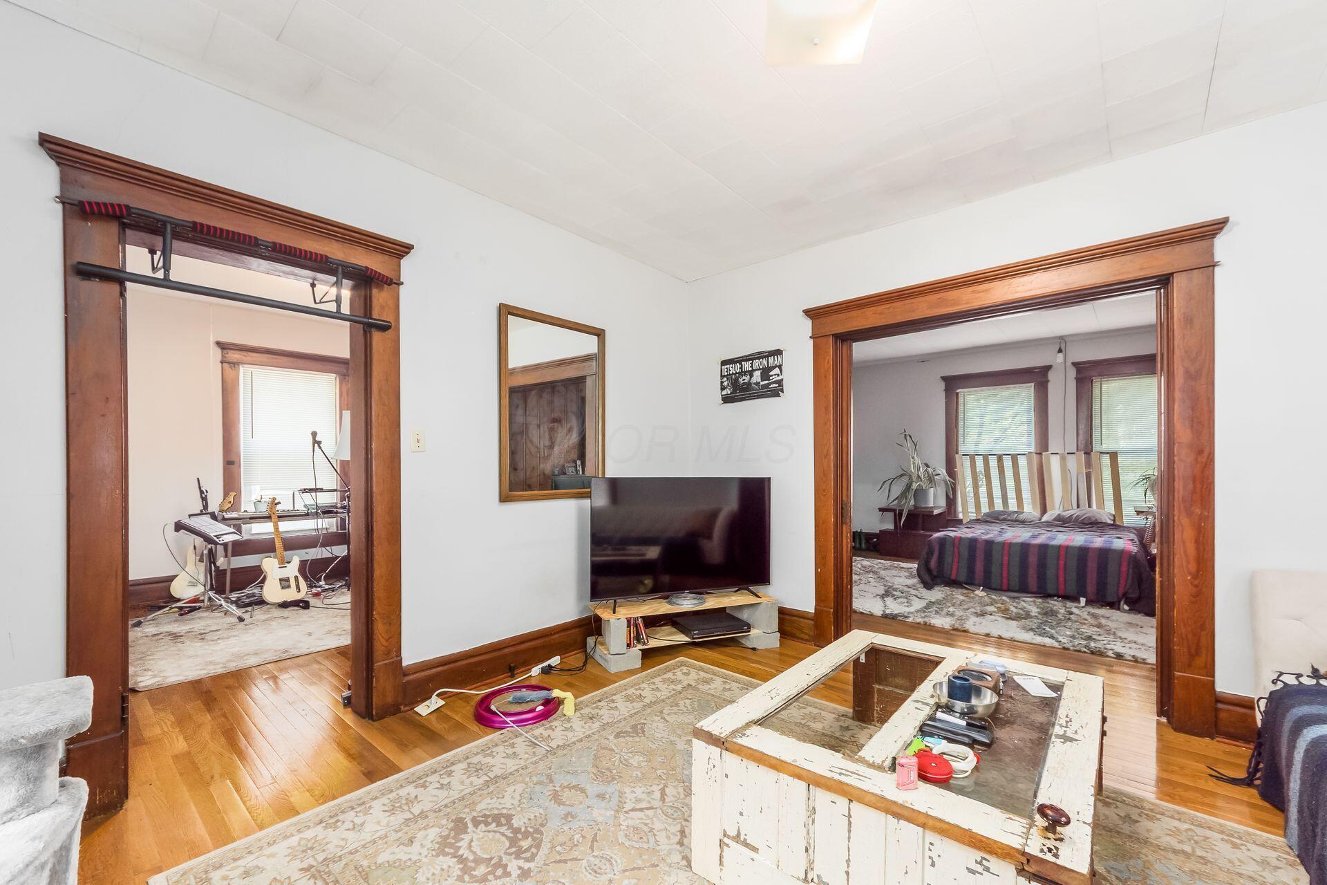 112 W Tompkins Street