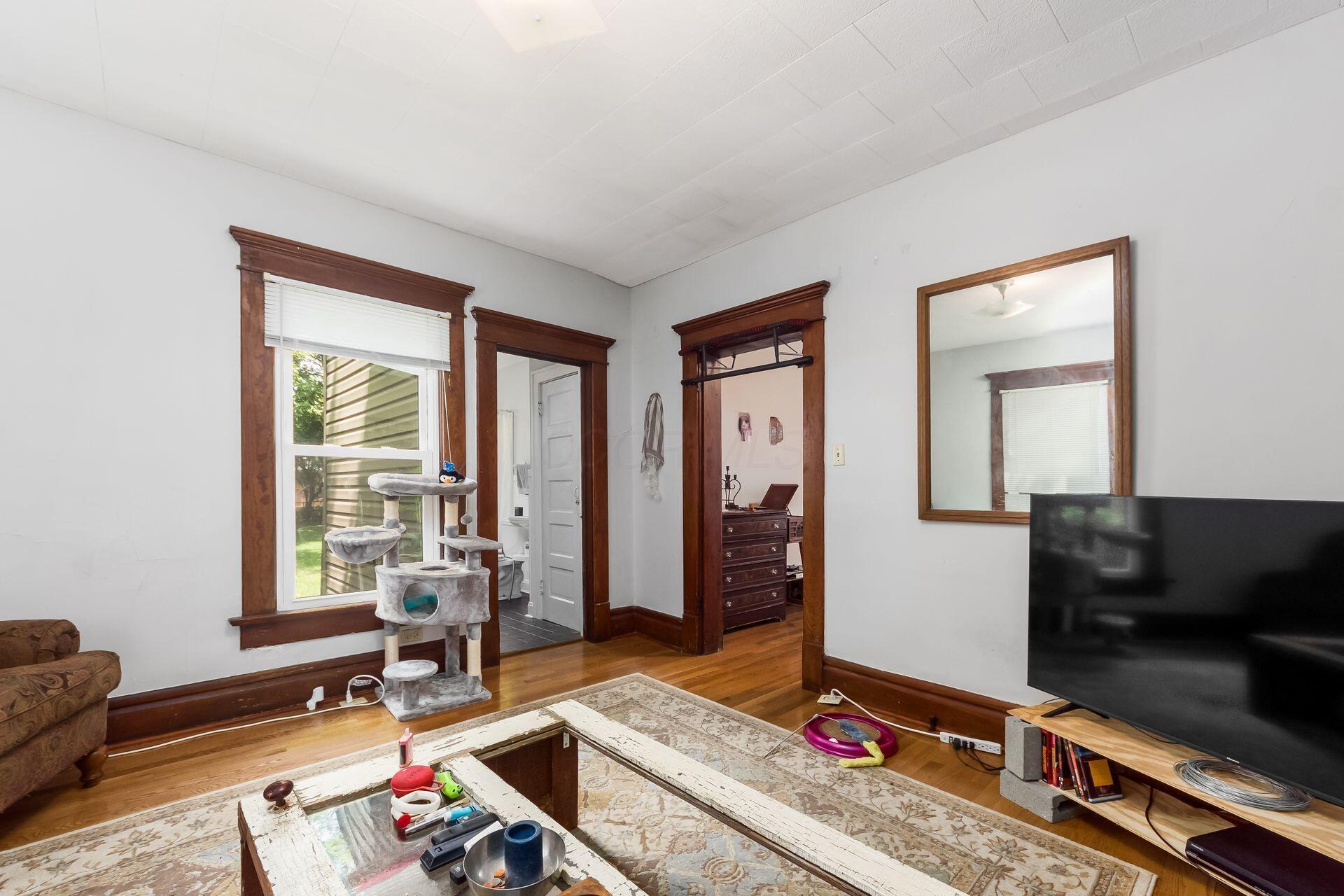 112 W Tompkins Street
