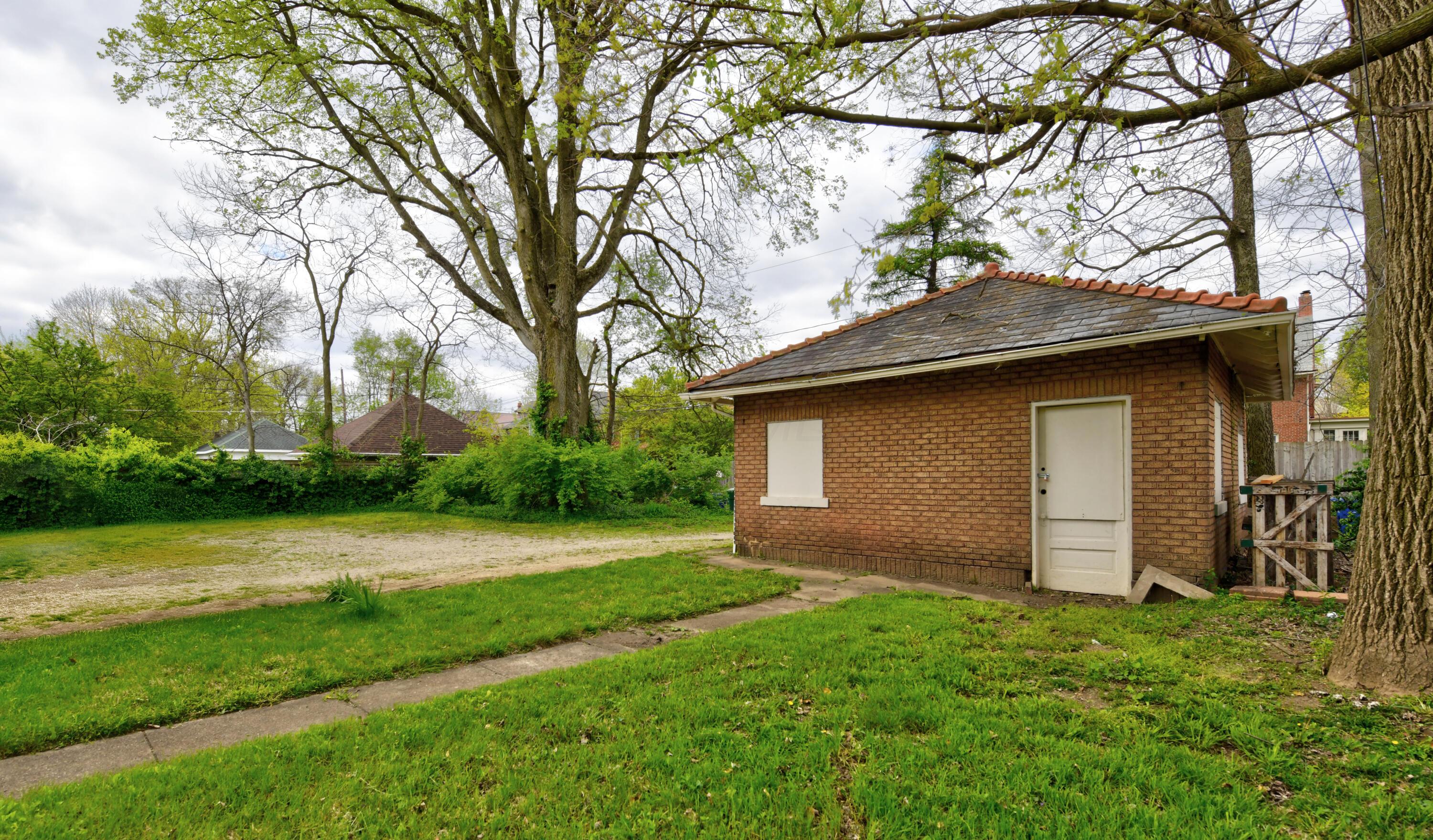 1692 Bryden Road