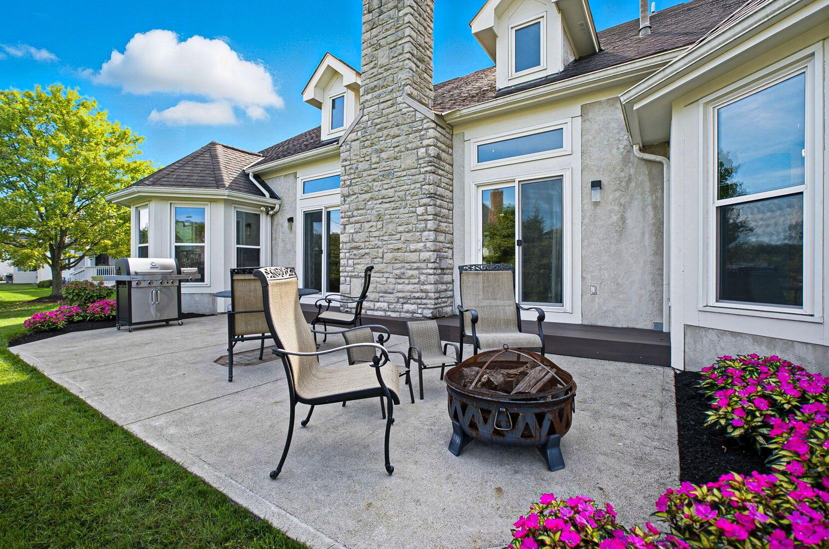 5962 Heritage Lakes Drive