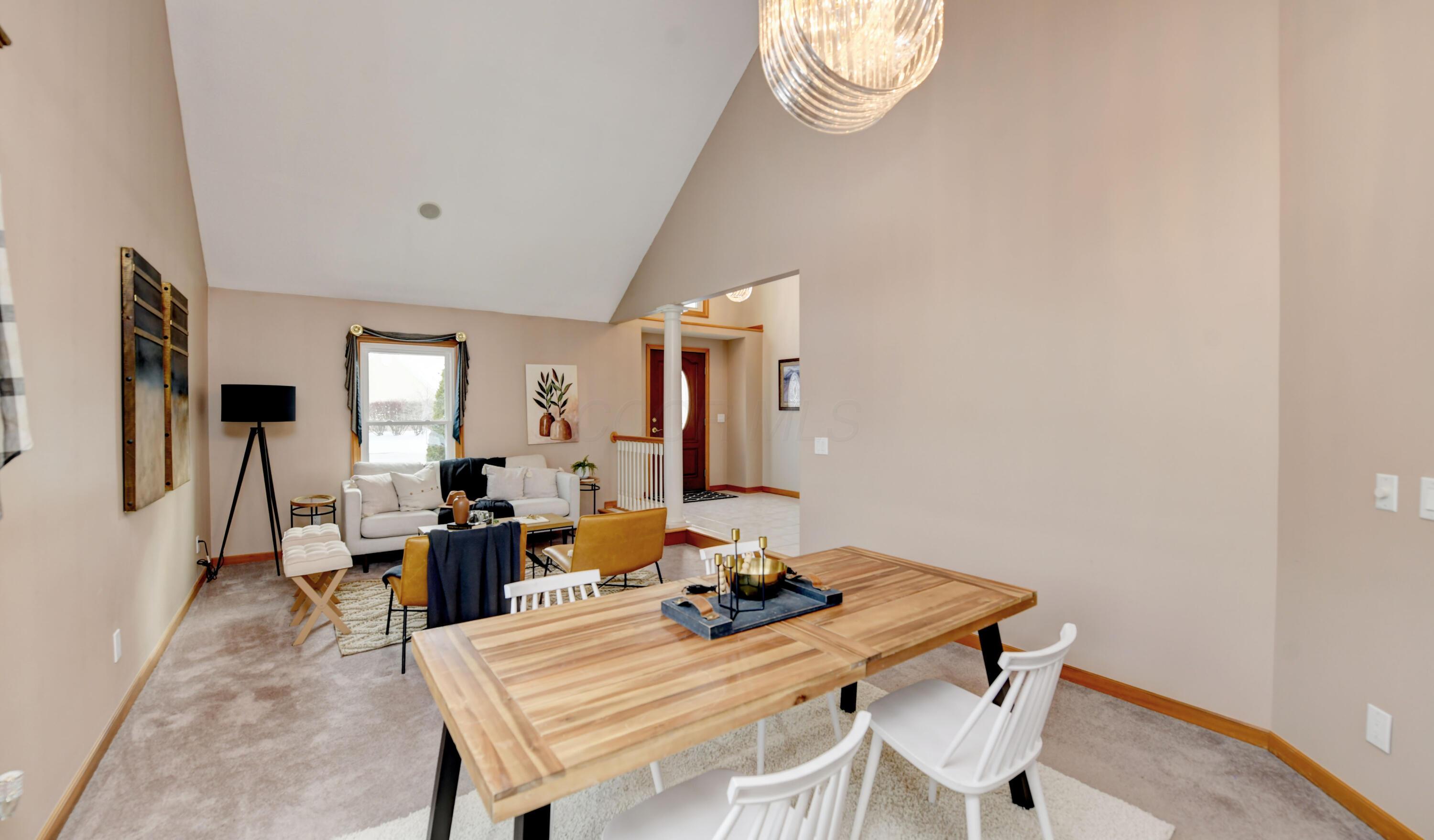 5962 Heritage Lakes Drive