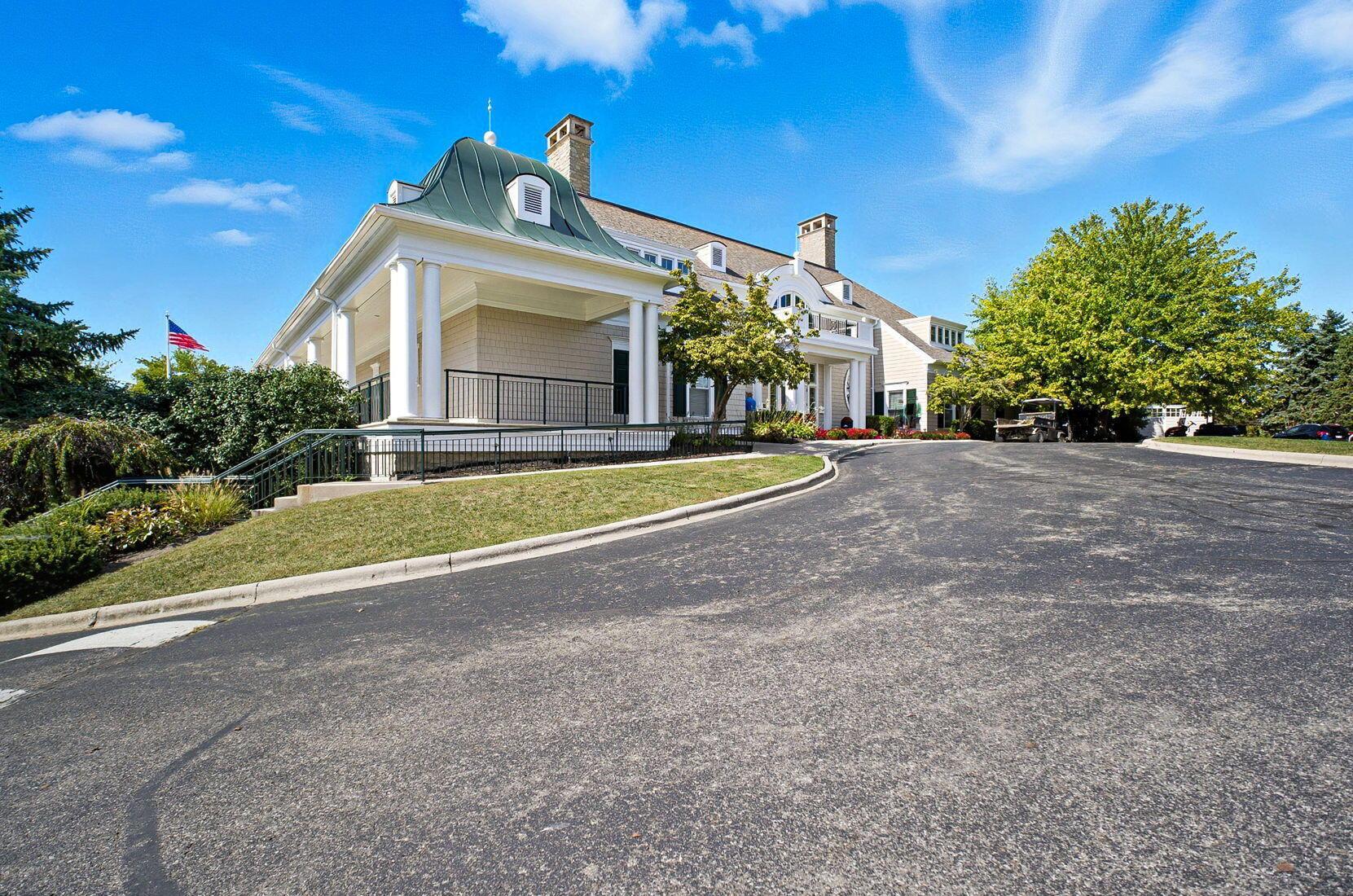 5962 Heritage Lakes Drive