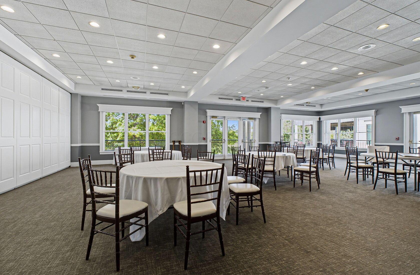 5962 Heritage Lakes Drive