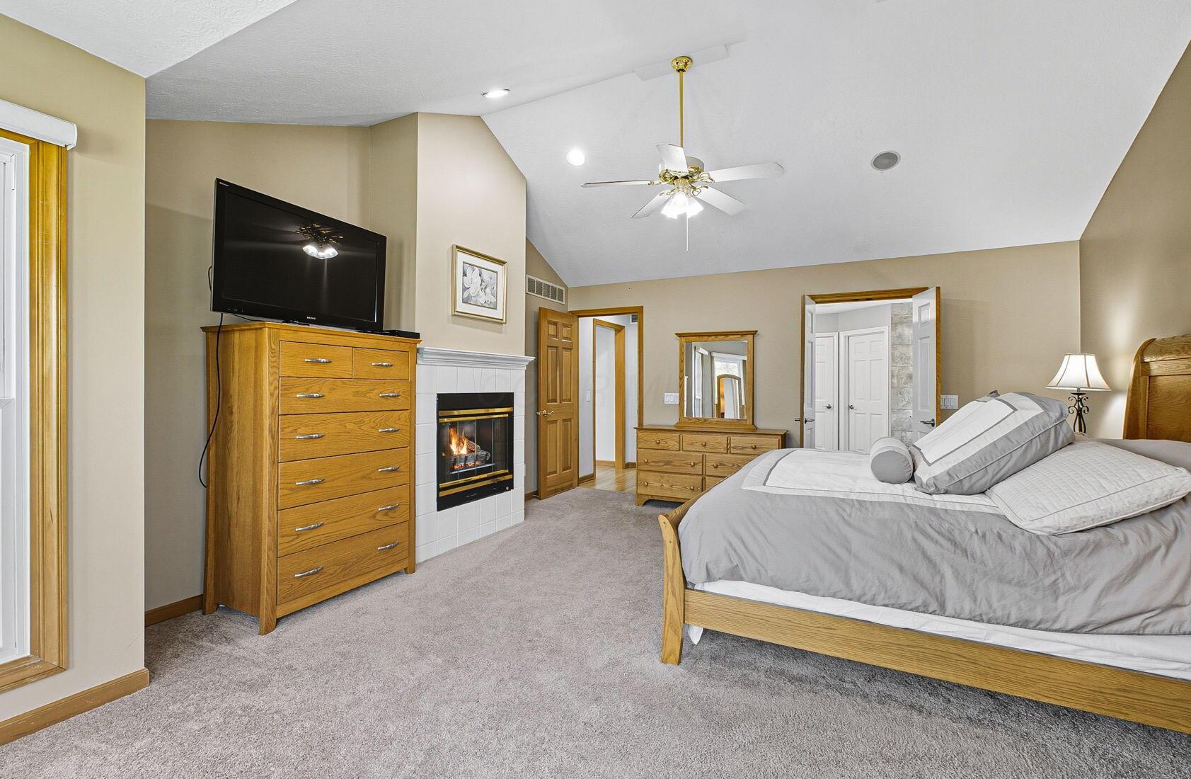 5962 Heritage Lakes Drive