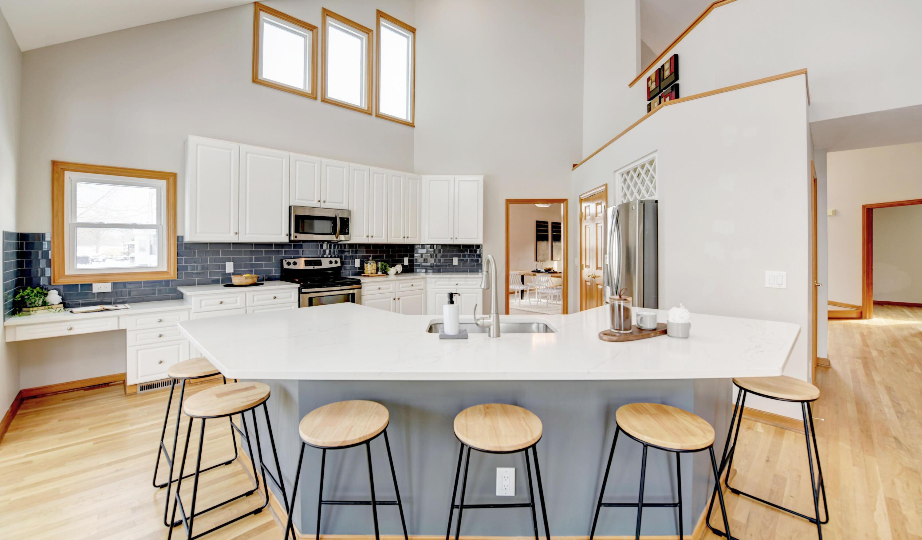 5962 Heritage Lakes Drive