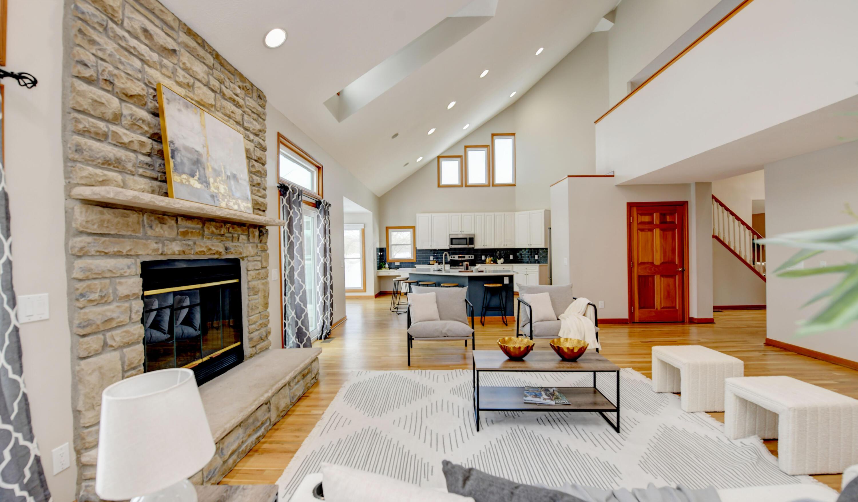 5962 Heritage Lakes Drive