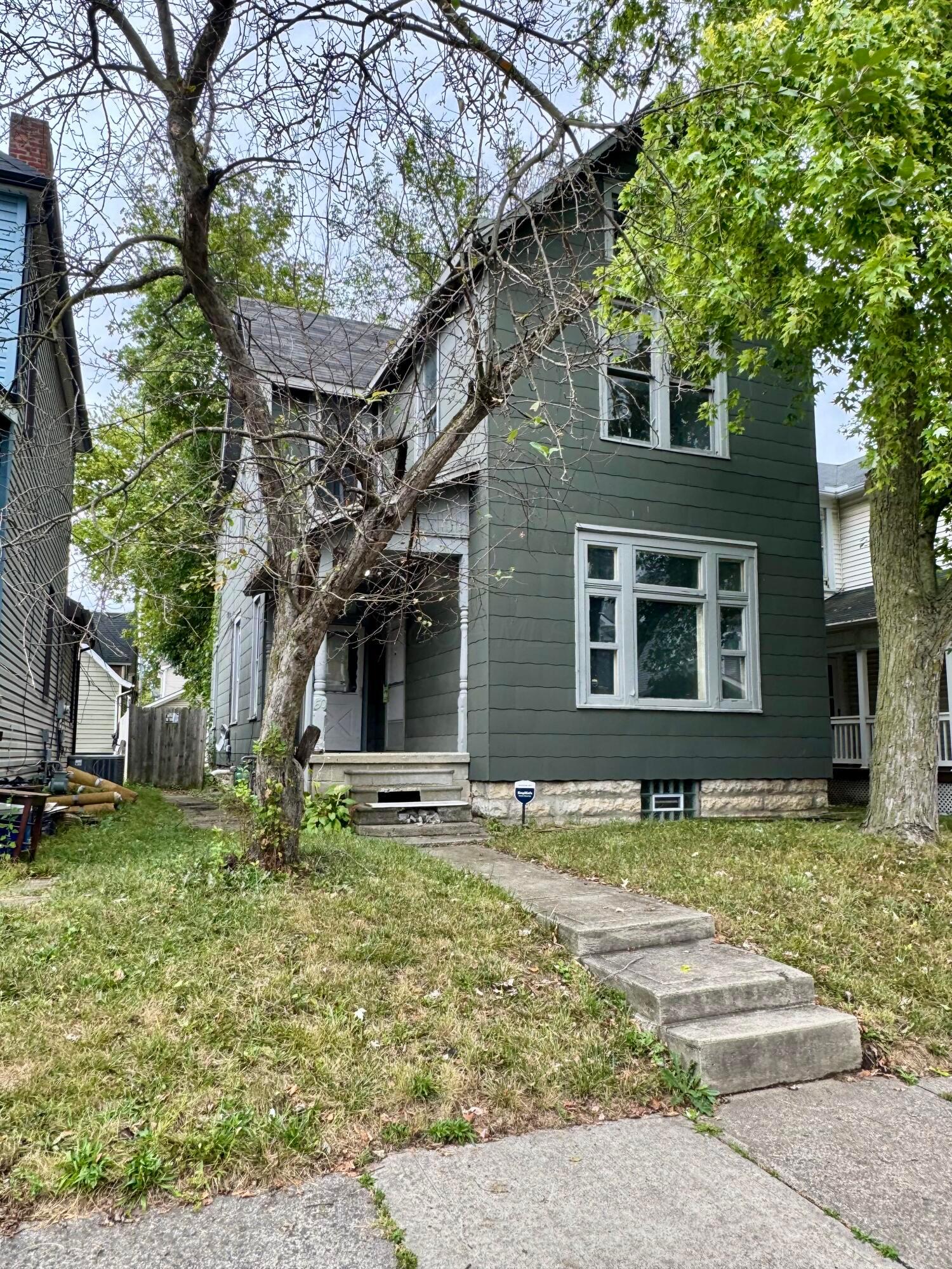 50 Hawkes Avenue