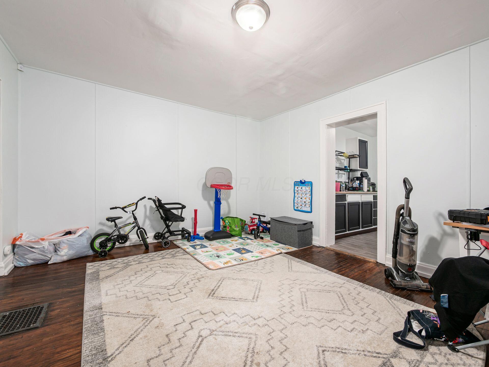 1191 S 22nd Street, 1185