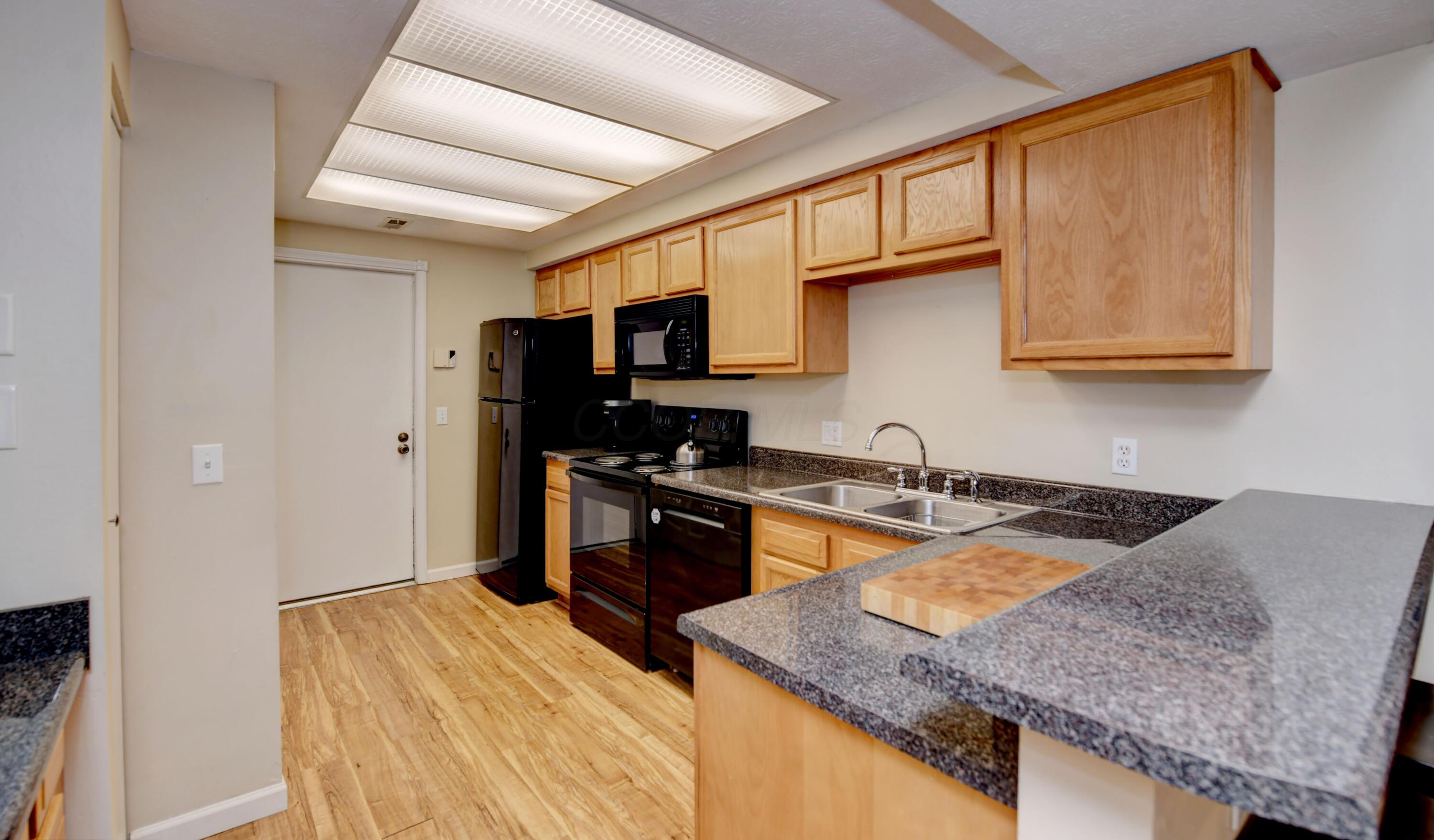 2263 Willowside Lane