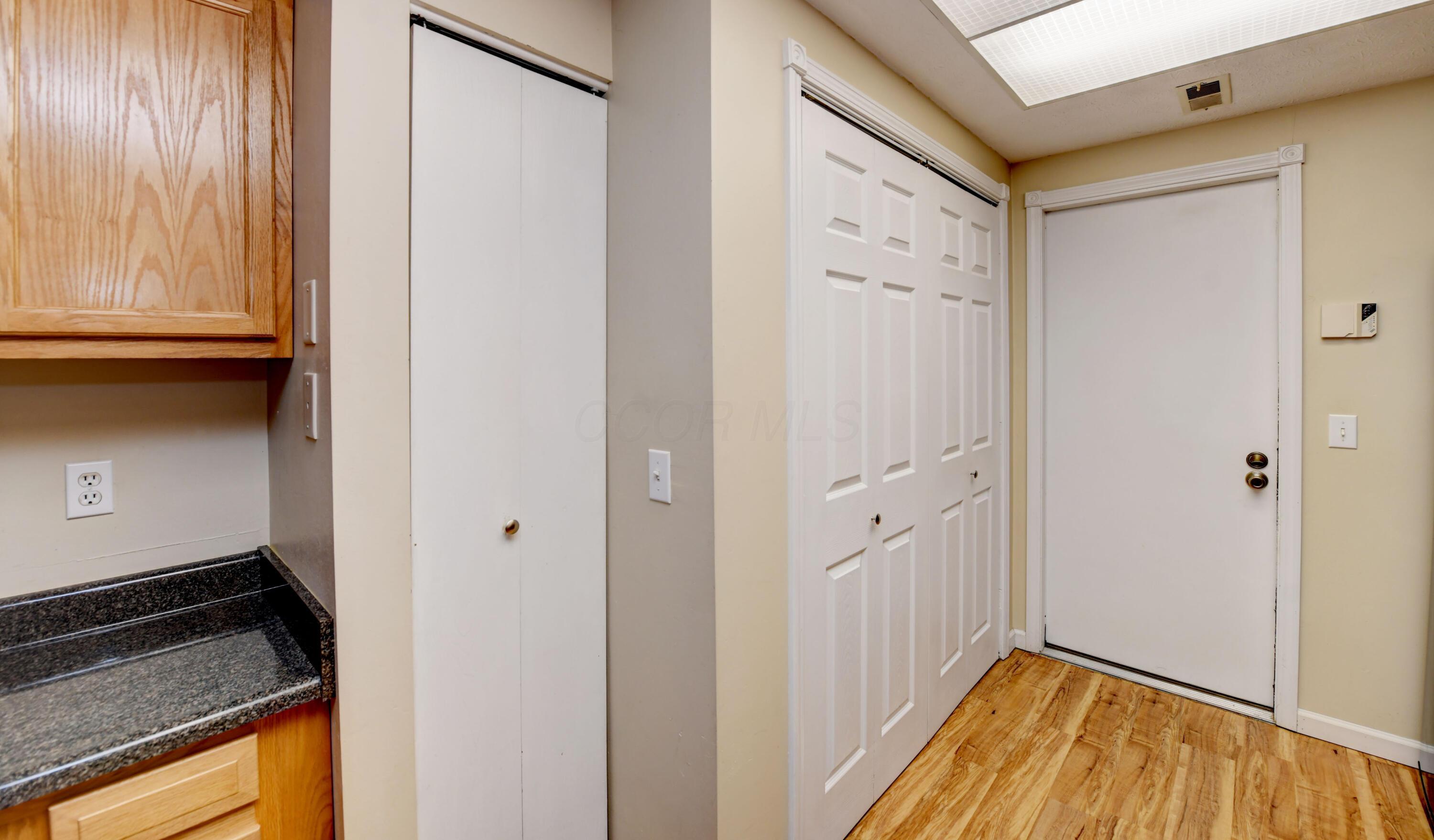 2263 Willowside Lane