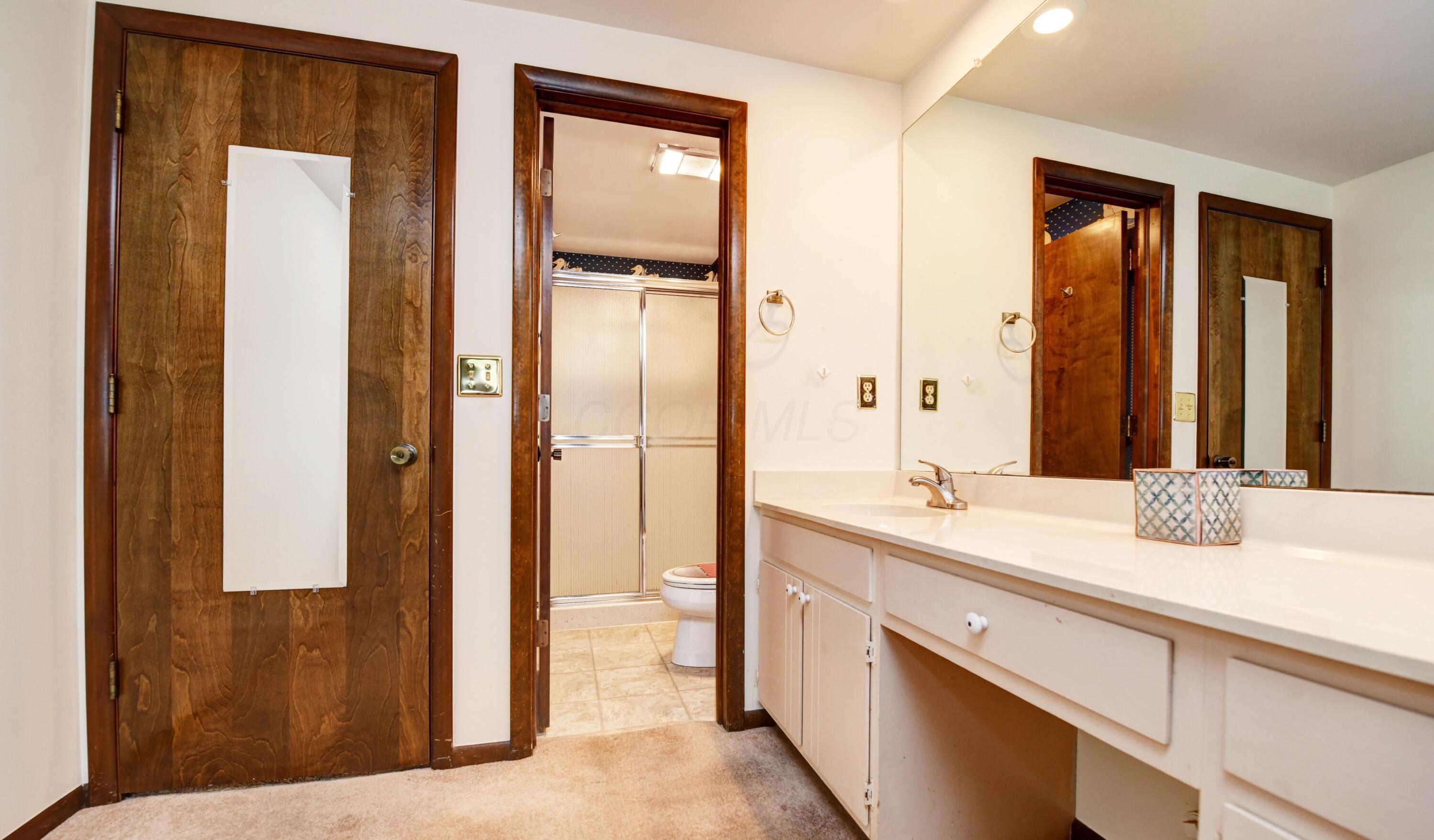 6448 Sharon Woods Boulevard, B B