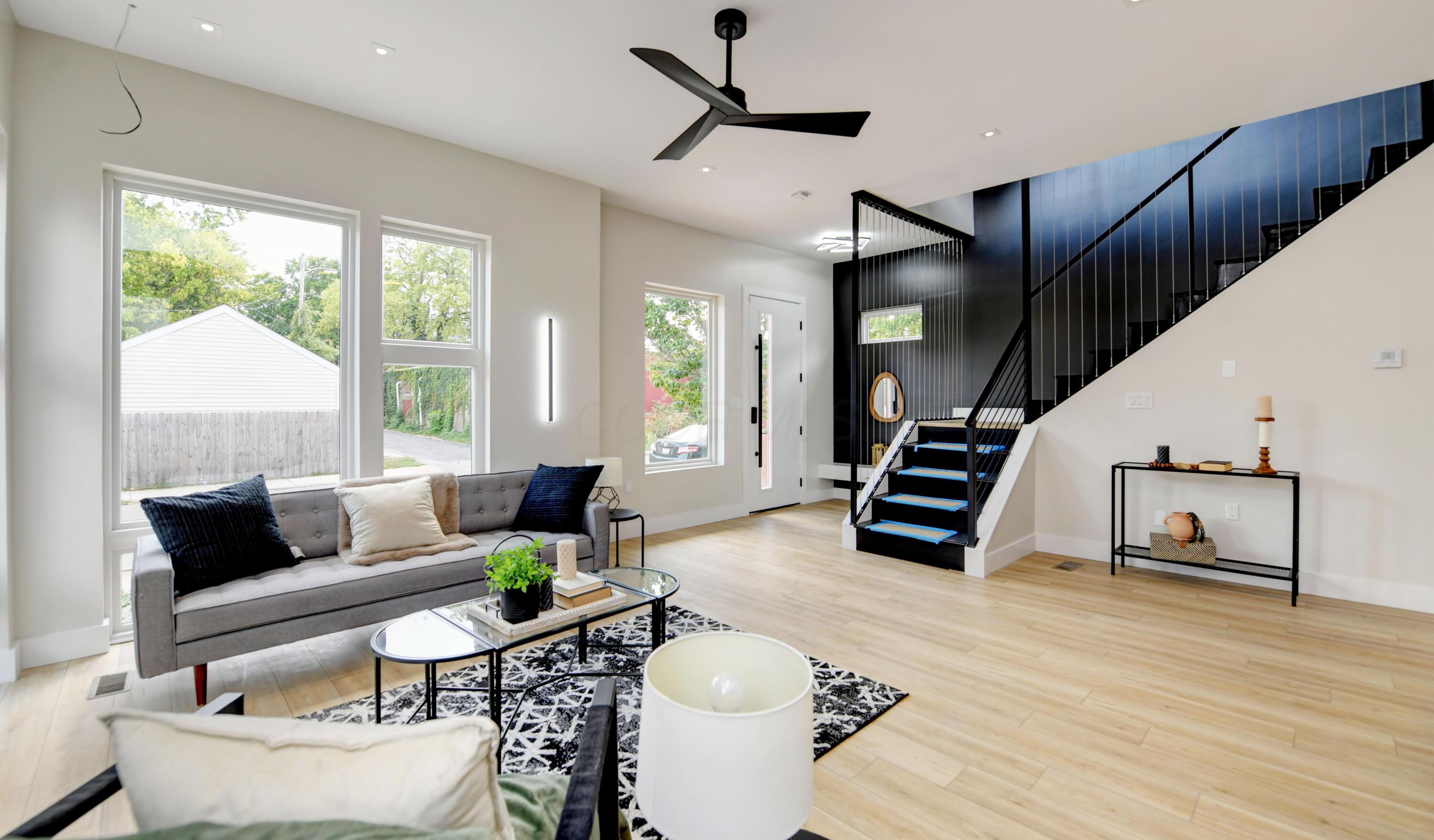 1042 Mcallister Avenue, 44