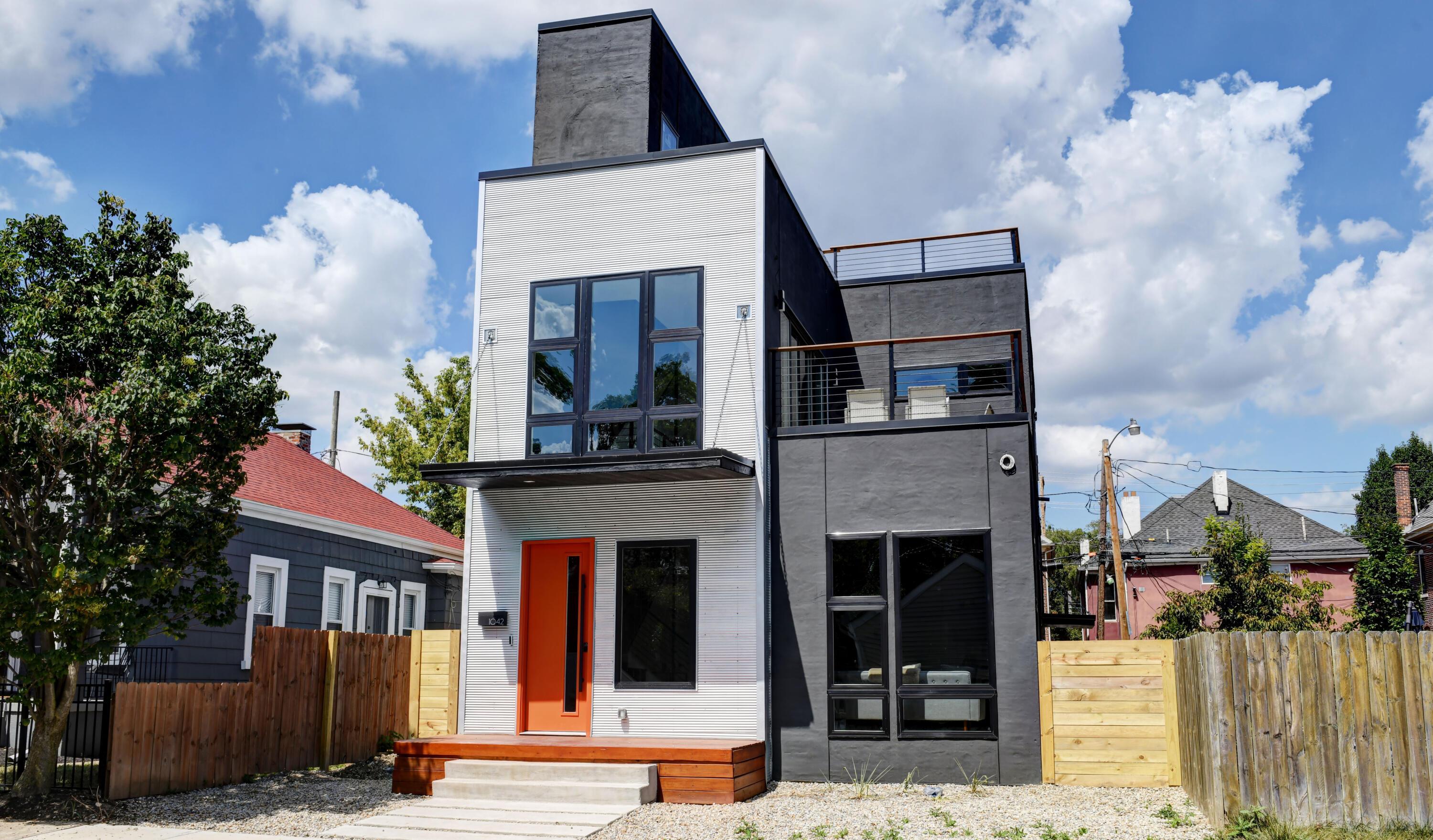 1042 Mcallister Avenue, 44