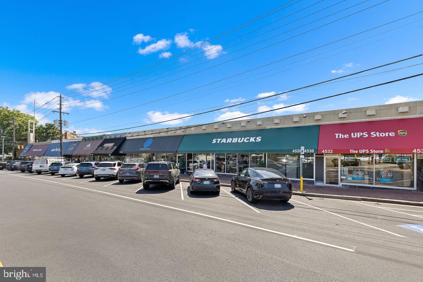 2030 N Woodrow St #4