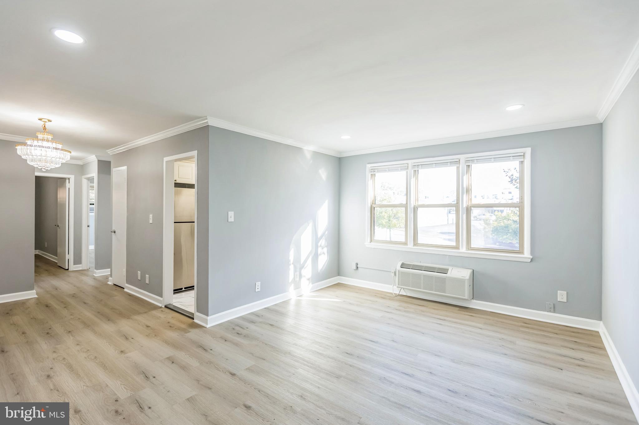 2030 N Woodrow St #4