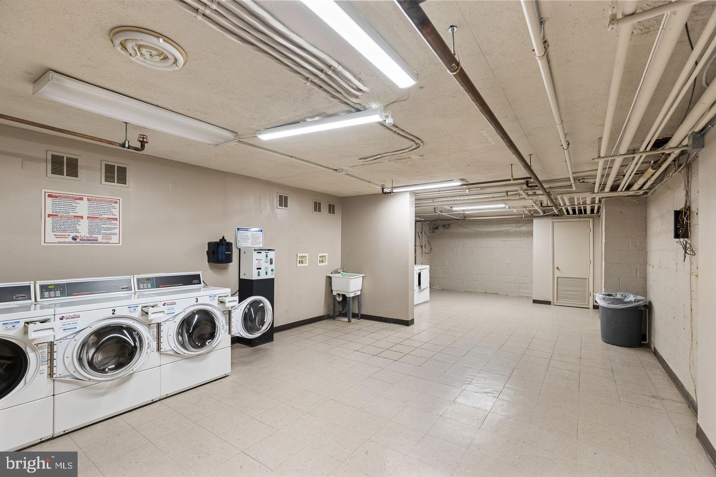 2030 N Woodrow St #4