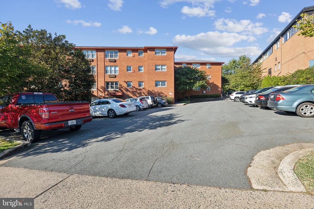 2030 N Woodrow St #4