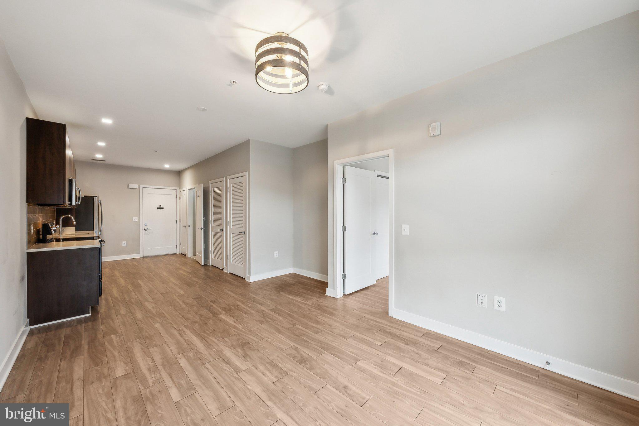 989 S Buchanan St #216