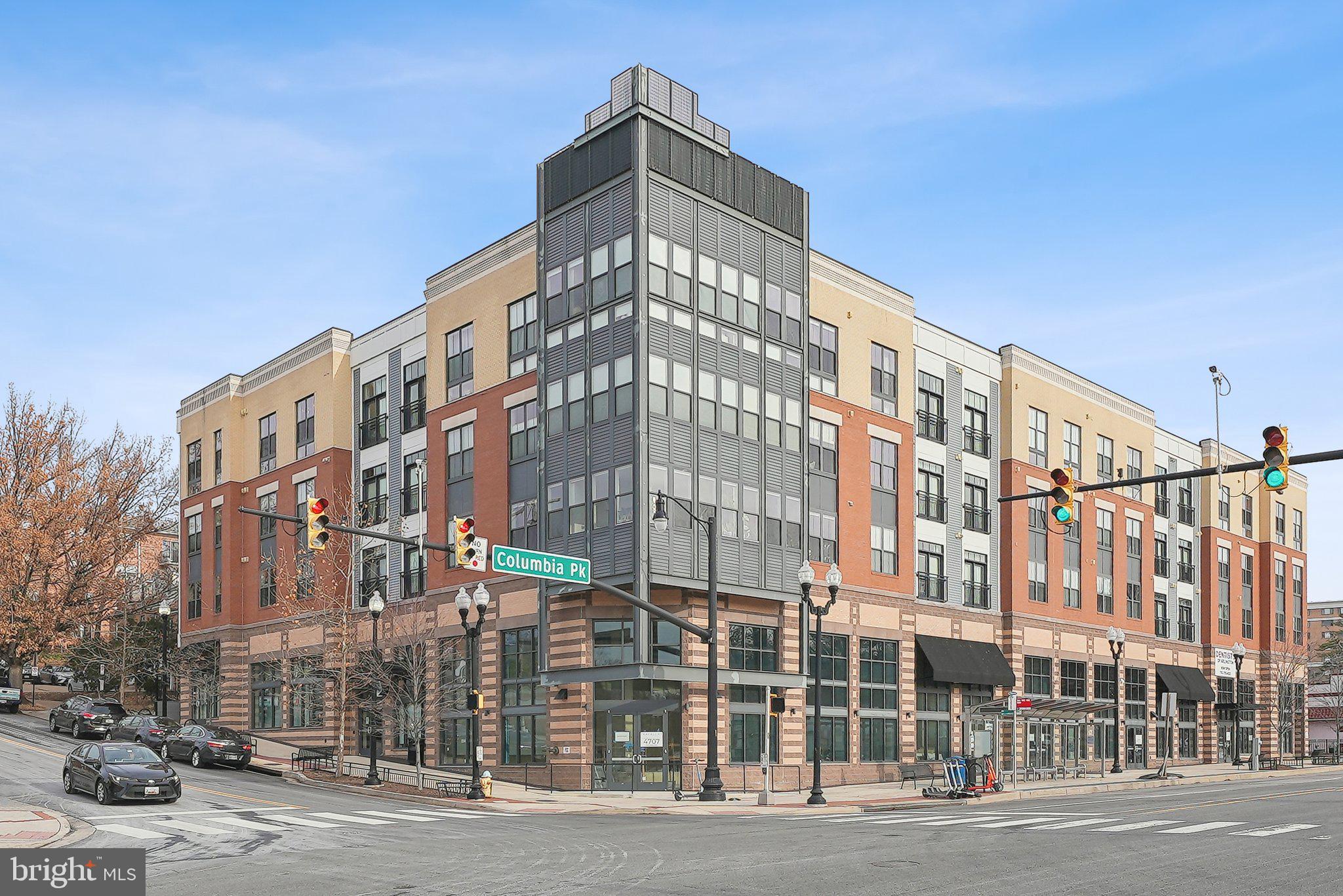 989 S Buchanan St #216