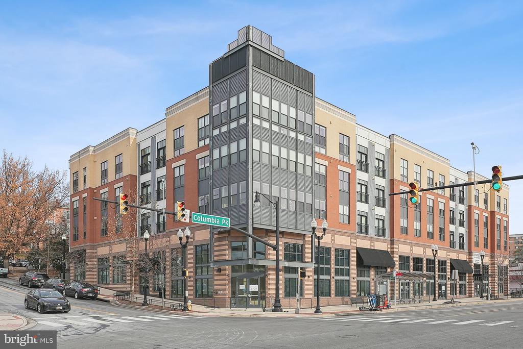 989 S Buchanan St #216