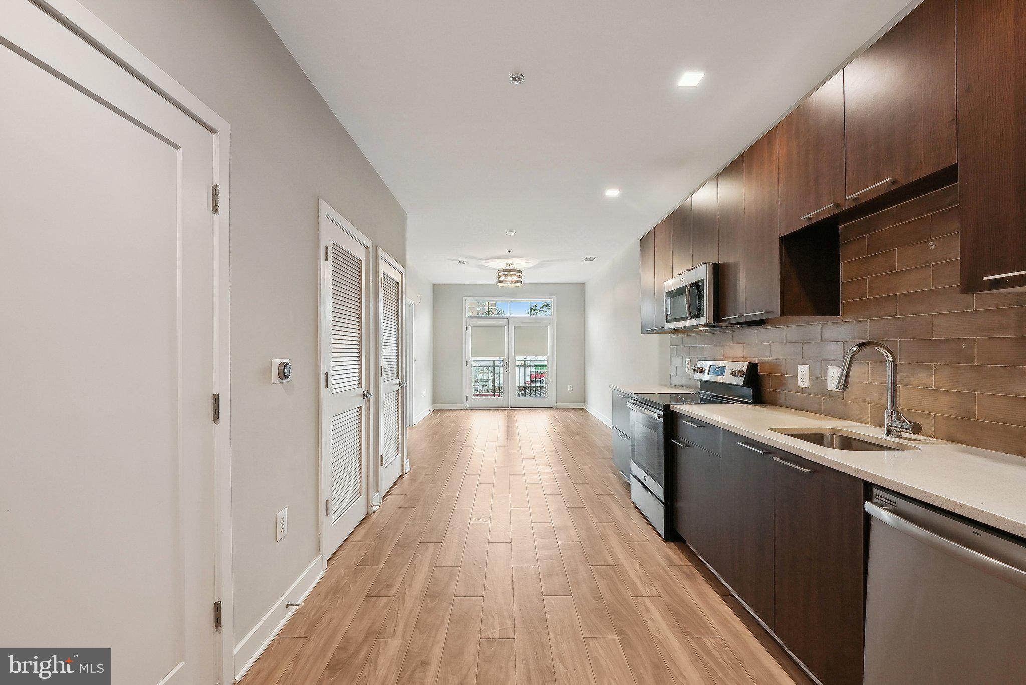 989 S Buchanan St #216