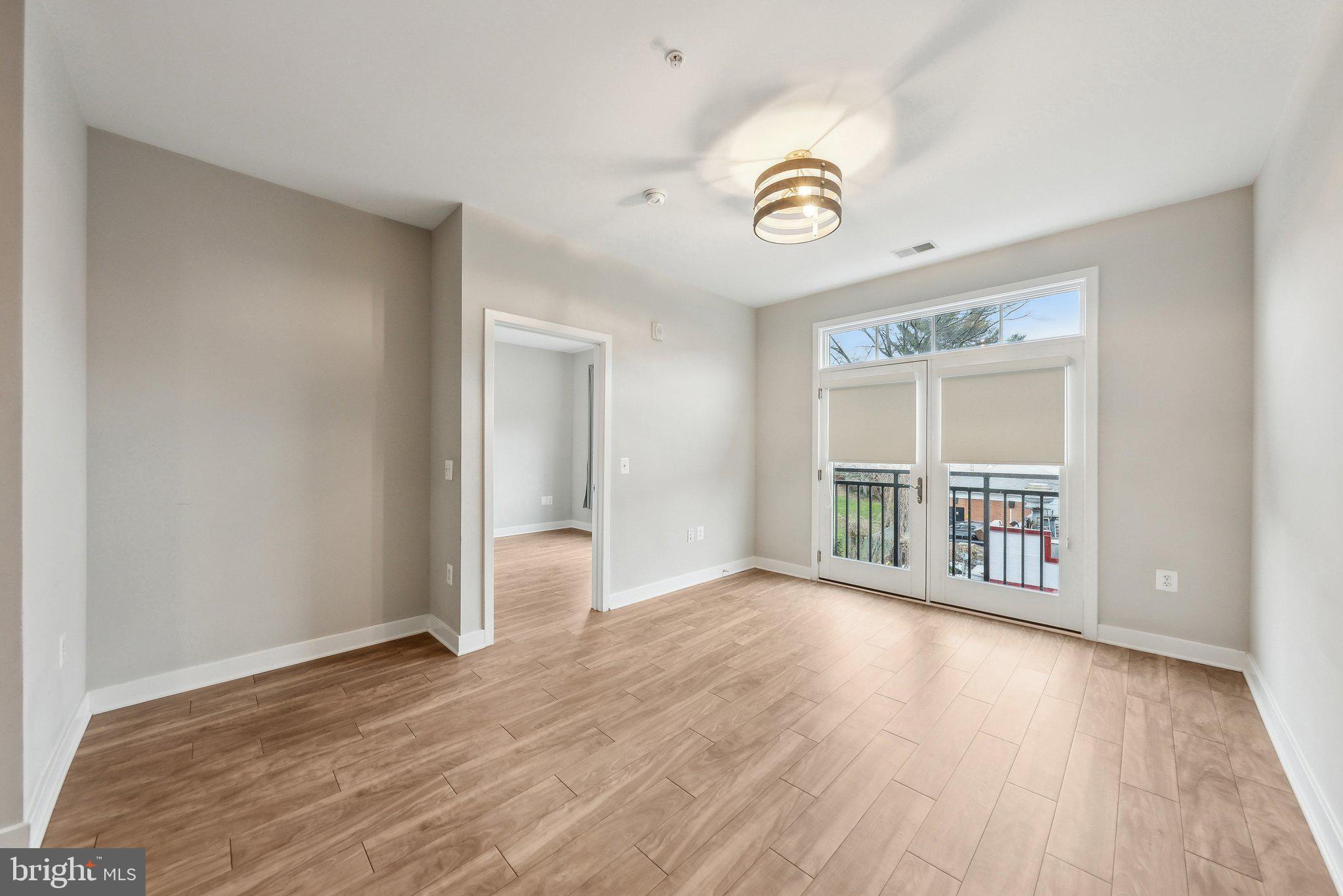 989 S Buchanan St #216