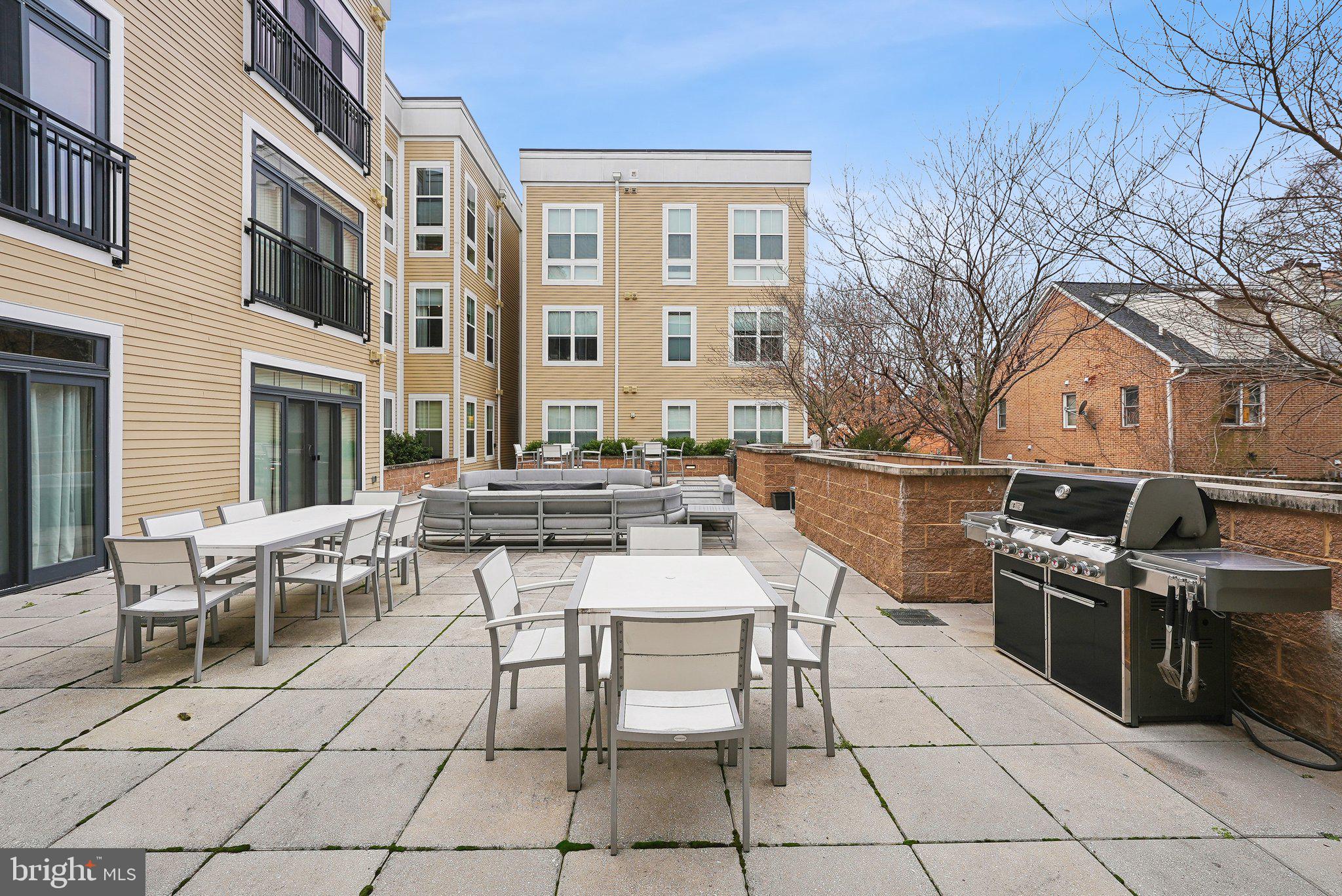 989 S Buchanan St #216