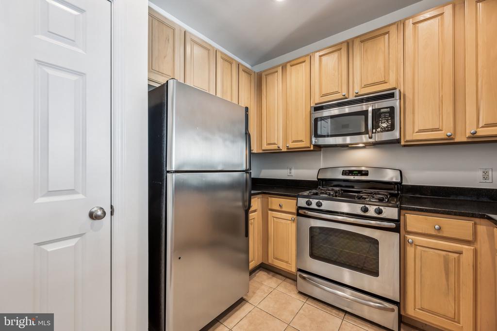 2301 25th St S #302