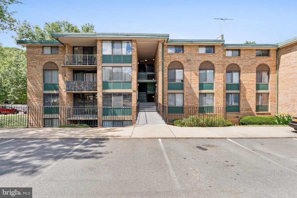 527 N ARMISTEAD STREET 101