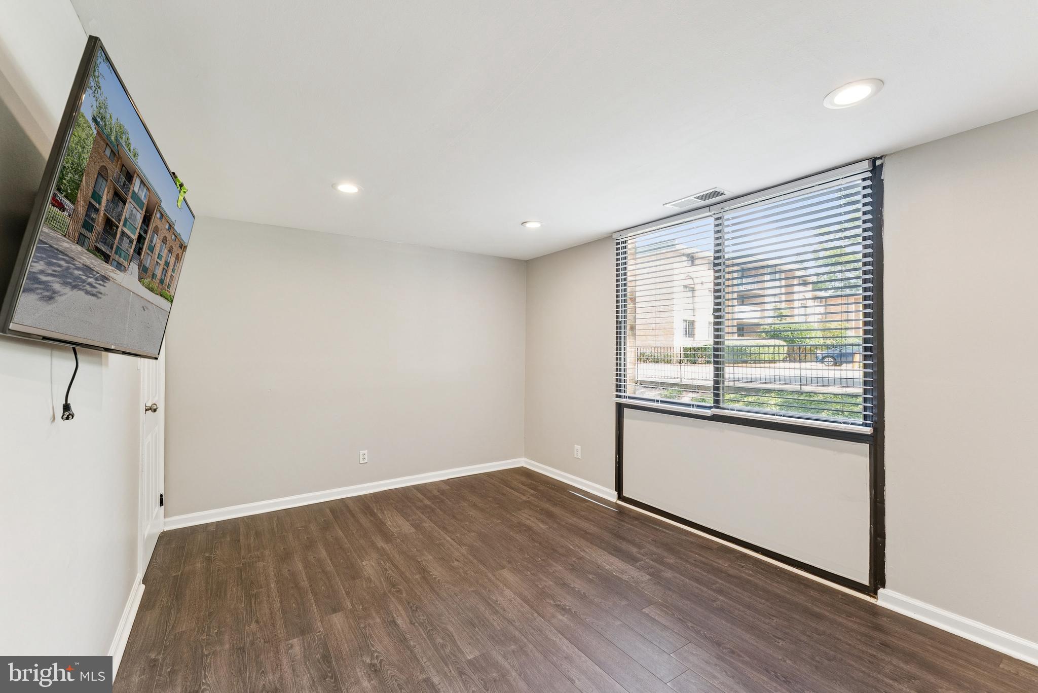 527 N ARMISTEAD STREET 101