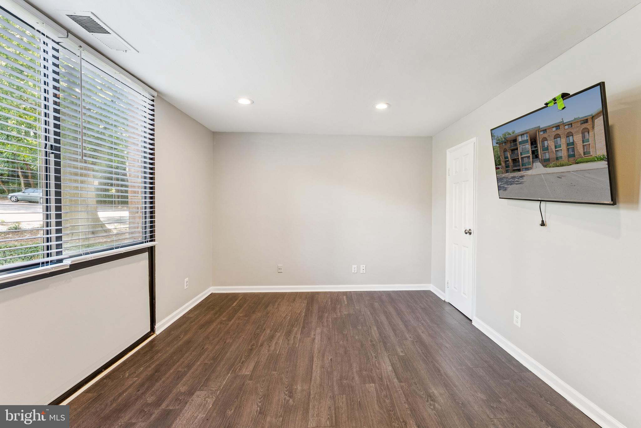 527 N ARMISTEAD STREET 101