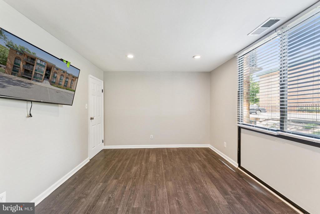 527 N ARMISTEAD STREET 101