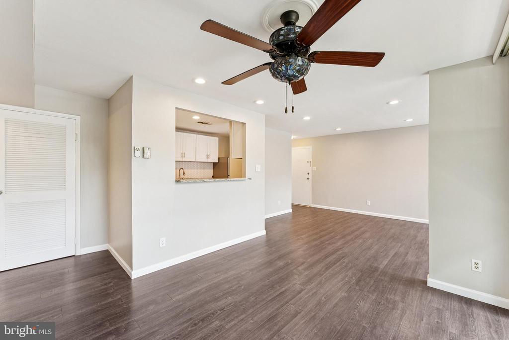 527 N ARMISTEAD STREET 101